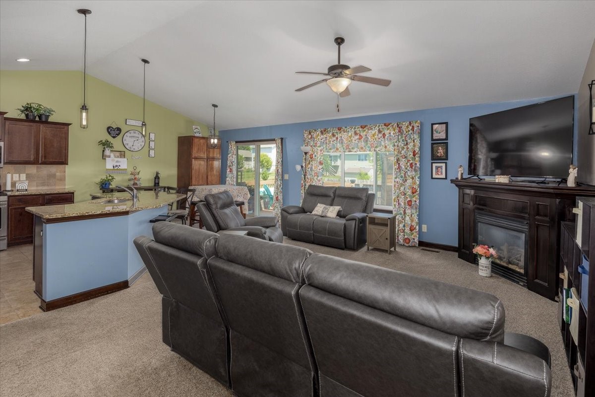 217 Nw Abbie Drive Property Photo 3