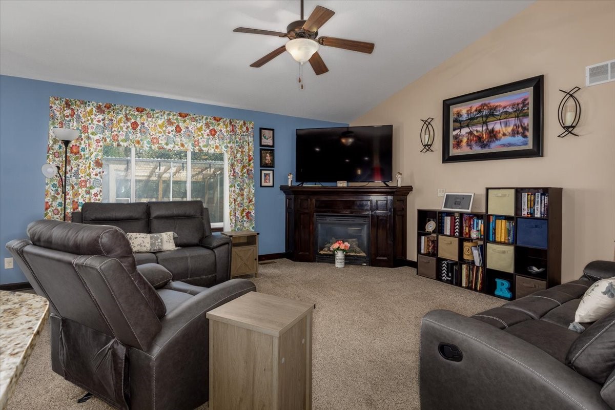 217 Nw Abbie Drive Property Photo 4