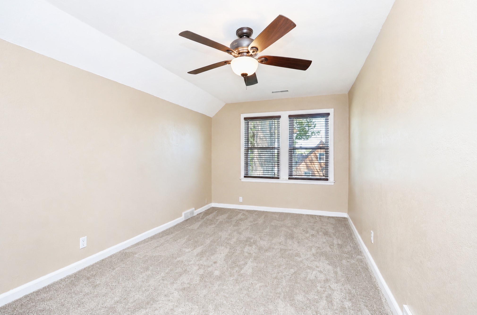 4119 70th Street Property Photo 13