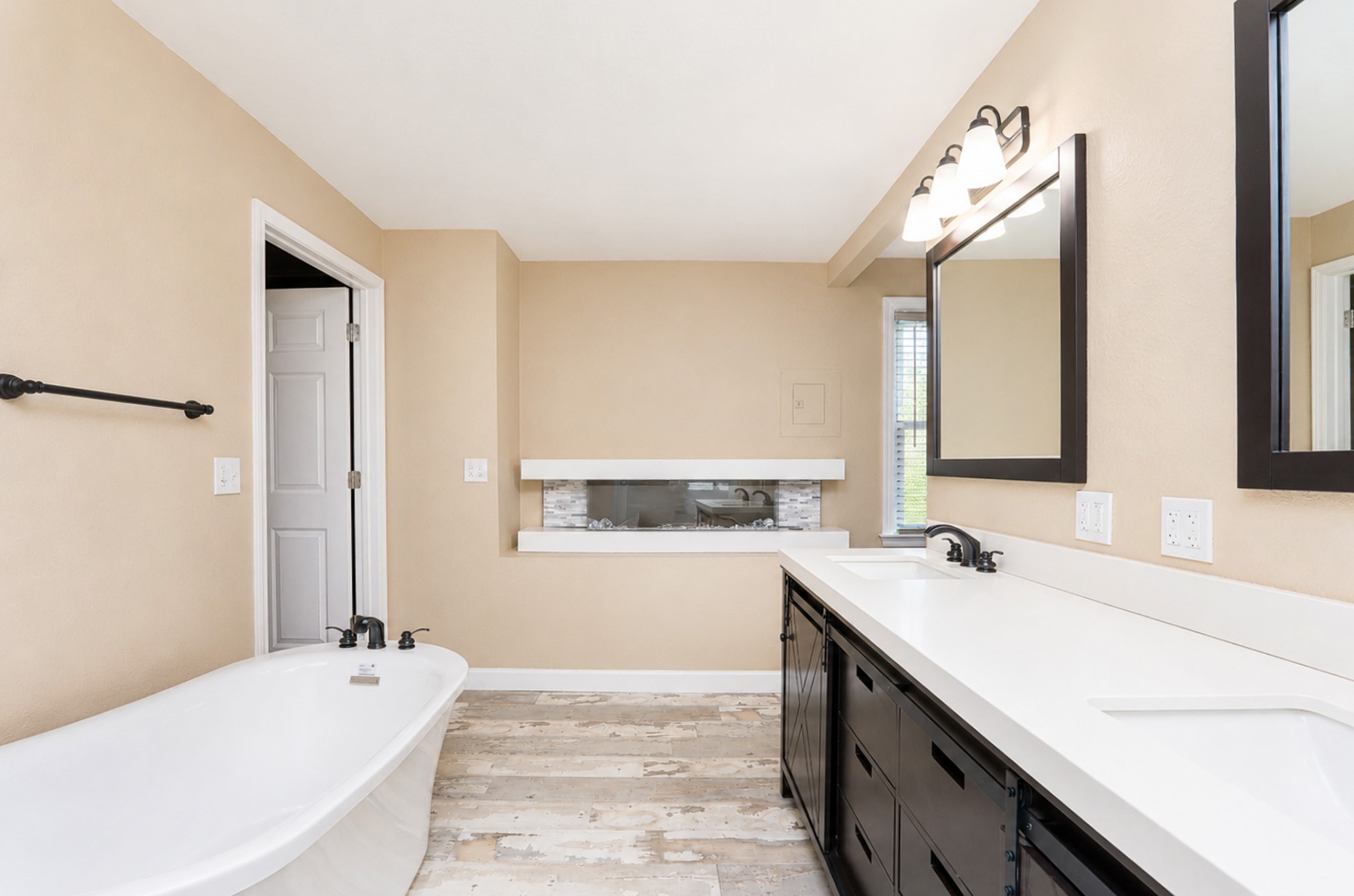 4119 70th Street Property Photo 17
