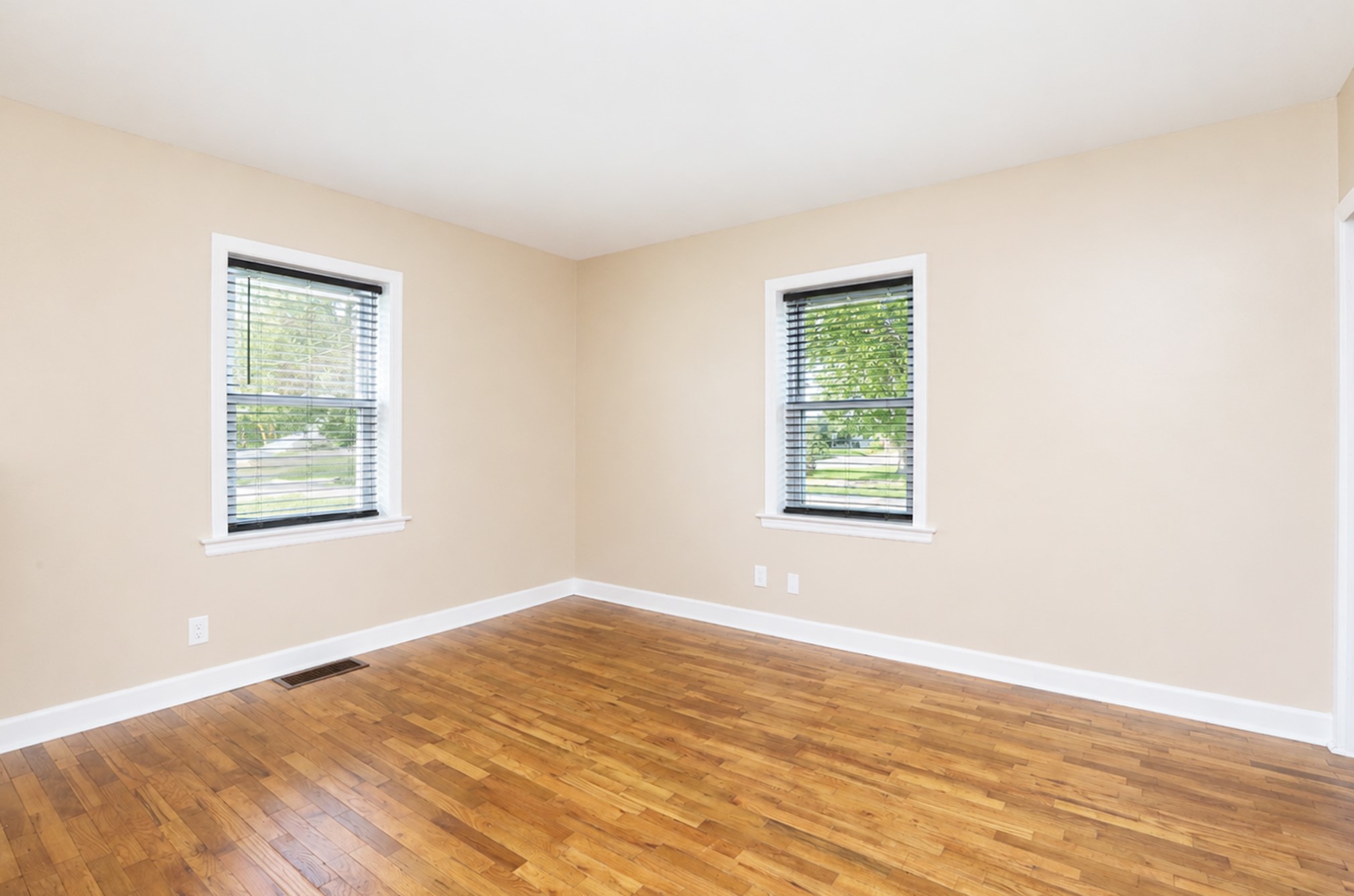 4119 70th Street Property Photo 25