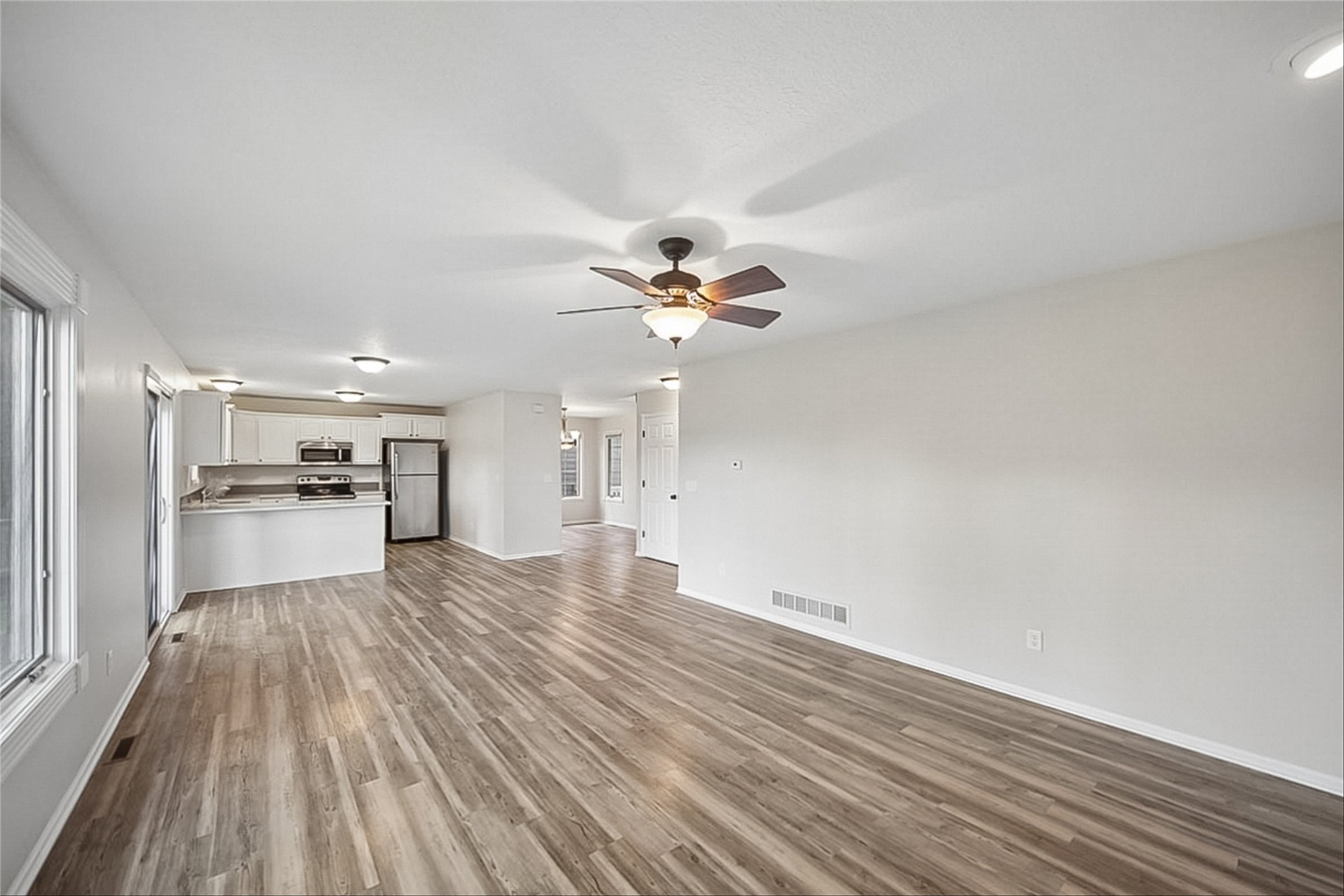 2205 Country Cove Lane Property Photo 6
