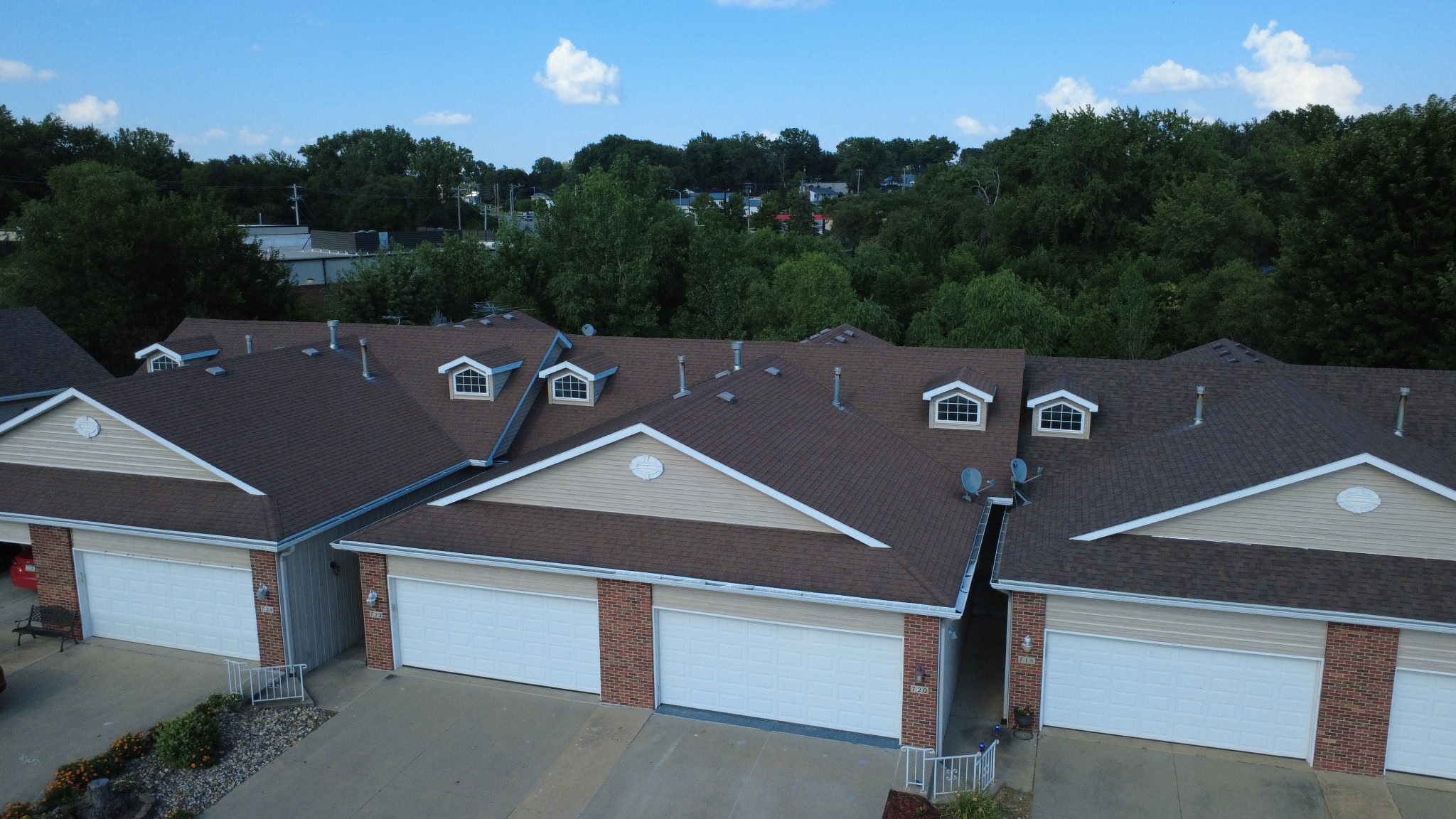 720 Kitterman Circle Property Photo 2