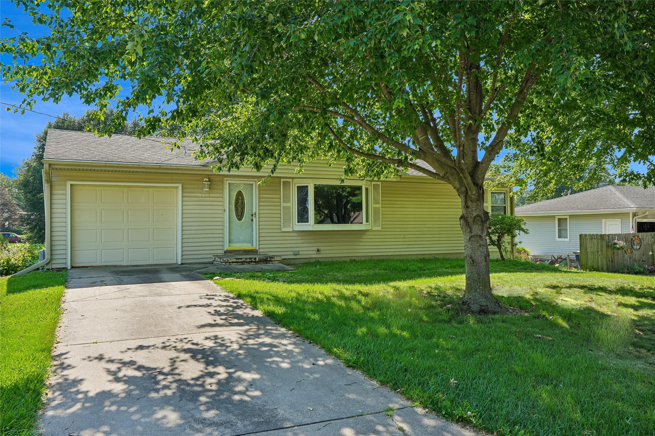 8041 Crestview Drive Property Photo 1