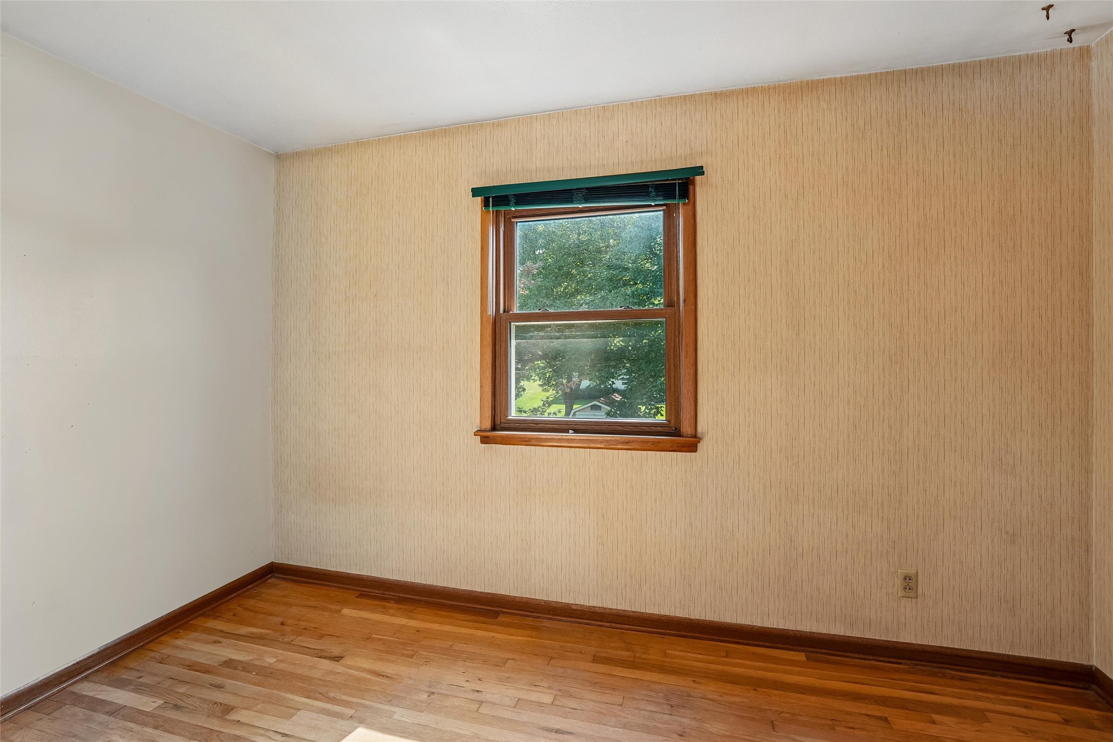 8041 Crestview Drive Property Photo 13