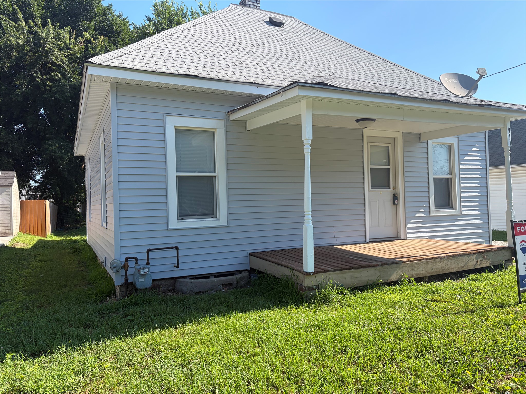 911 Leland Avenue Property Photo 1