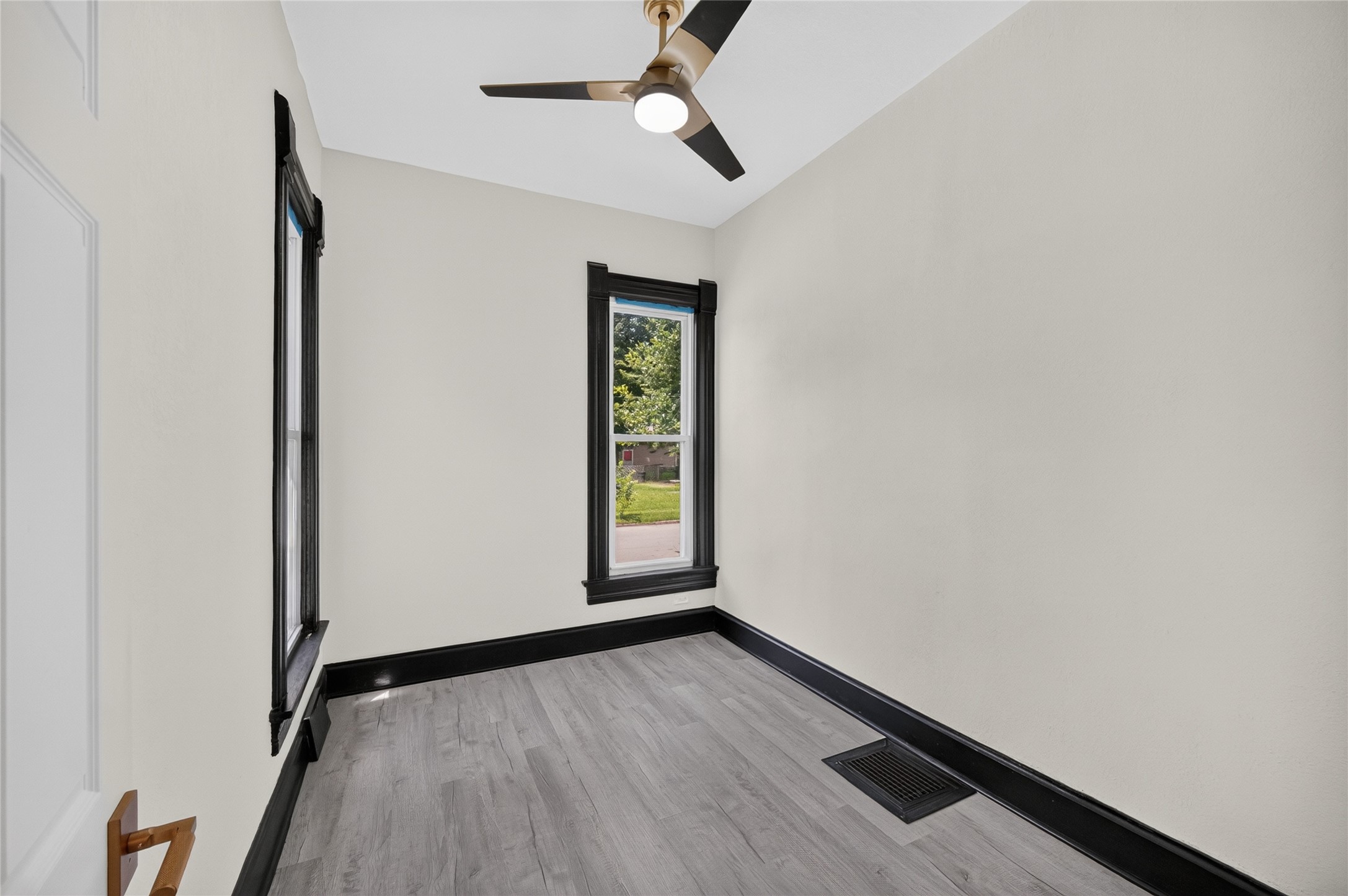 1735 7th Street Property Photo 12