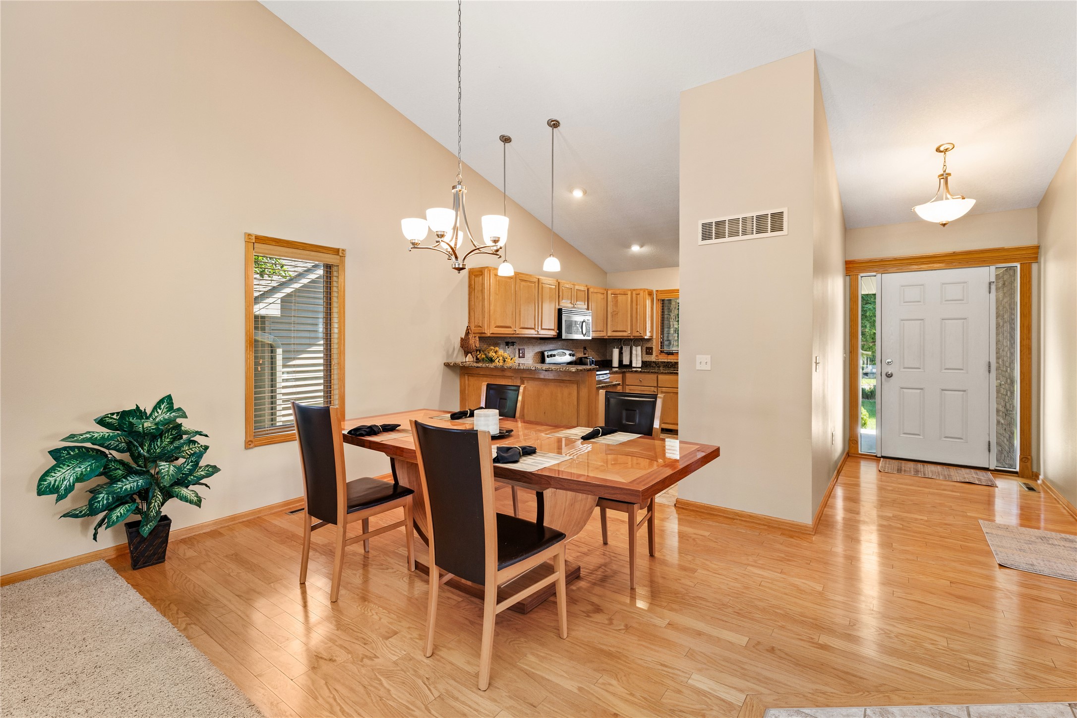 4608 154th Street Property Photo 4