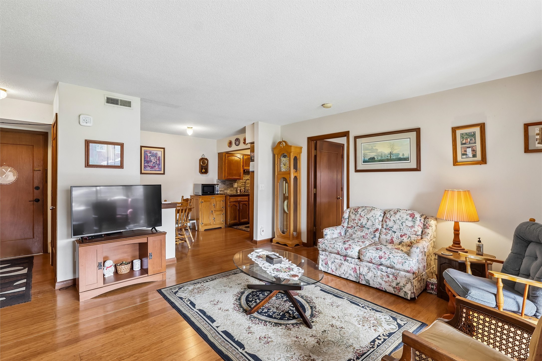 1900 50th Street 2 Property Photo 3