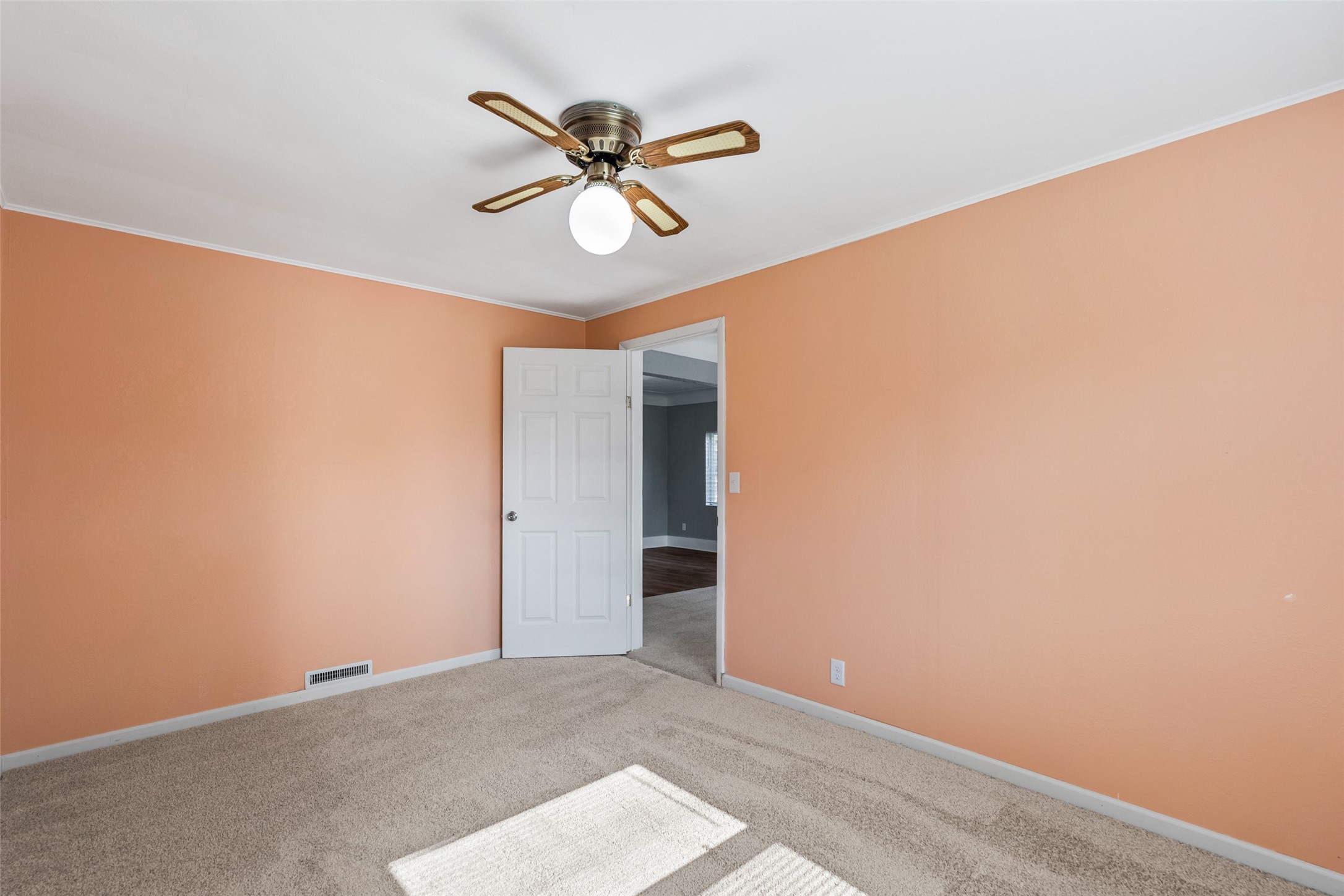 716 N Main Street Property Photo 16