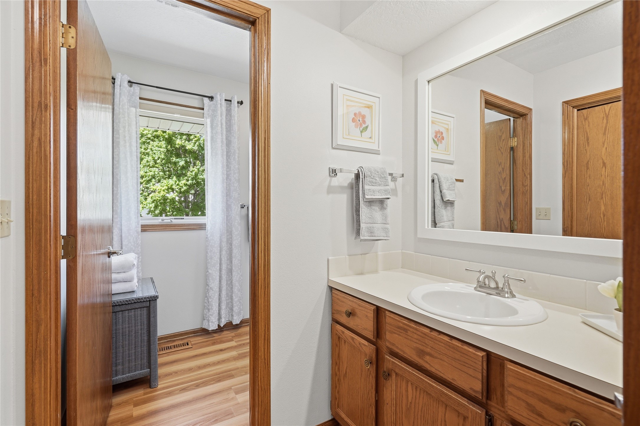 8221 Oakwood Drive Property Photo 17