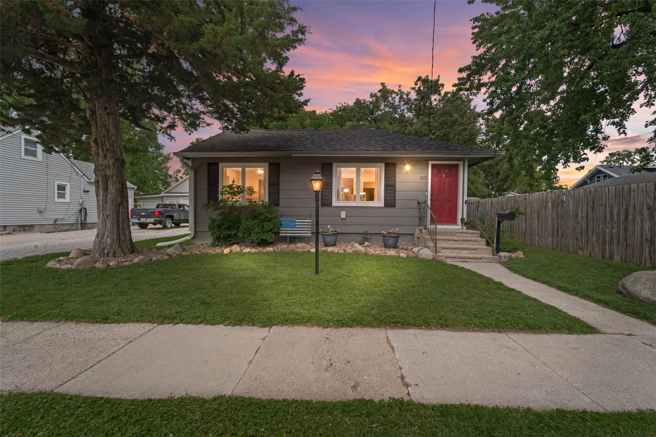 321 M Avenue Property Photo 1