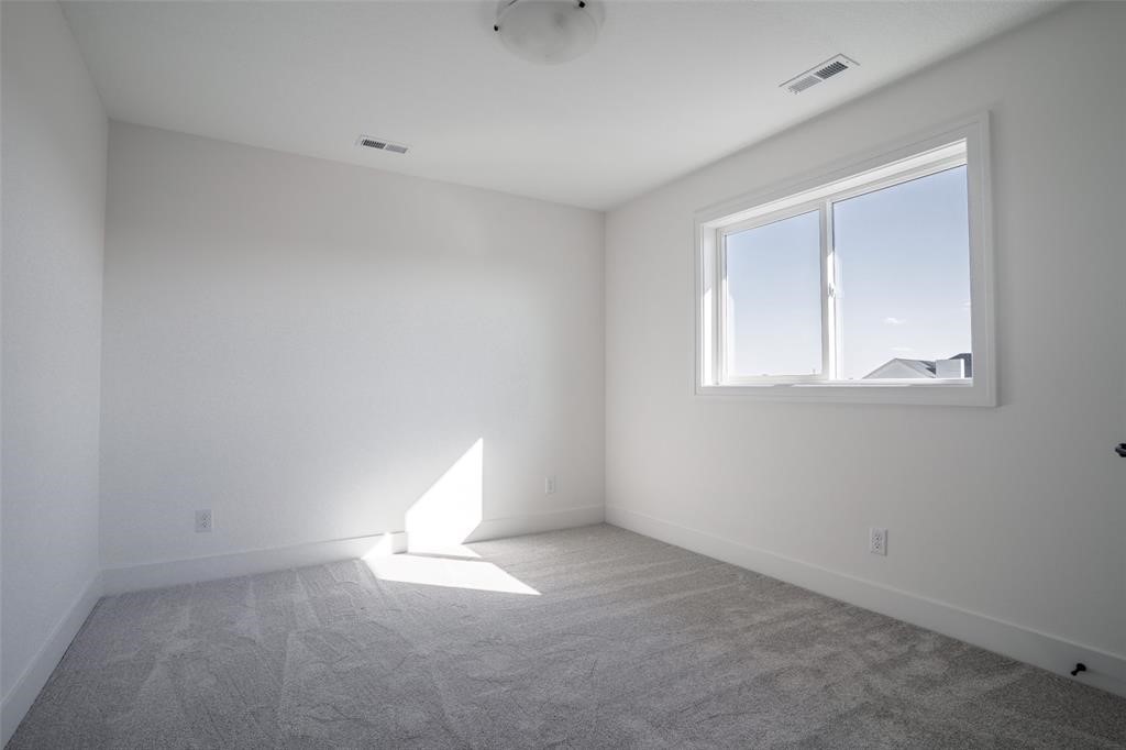 537 Se Walnut Woods Drive Property Photo 18