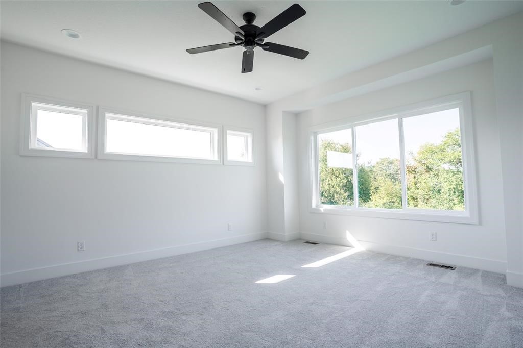537 Se Walnut Woods Drive Property Photo 21