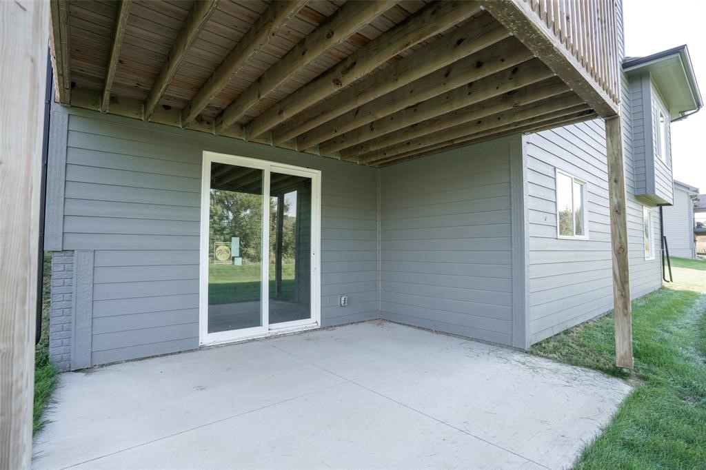 537 Se Walnut Woods Drive Property Photo 29