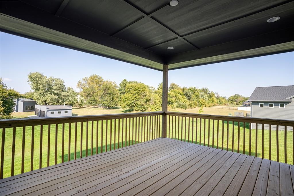 537 Se Walnut Woods Drive Property Photo 30