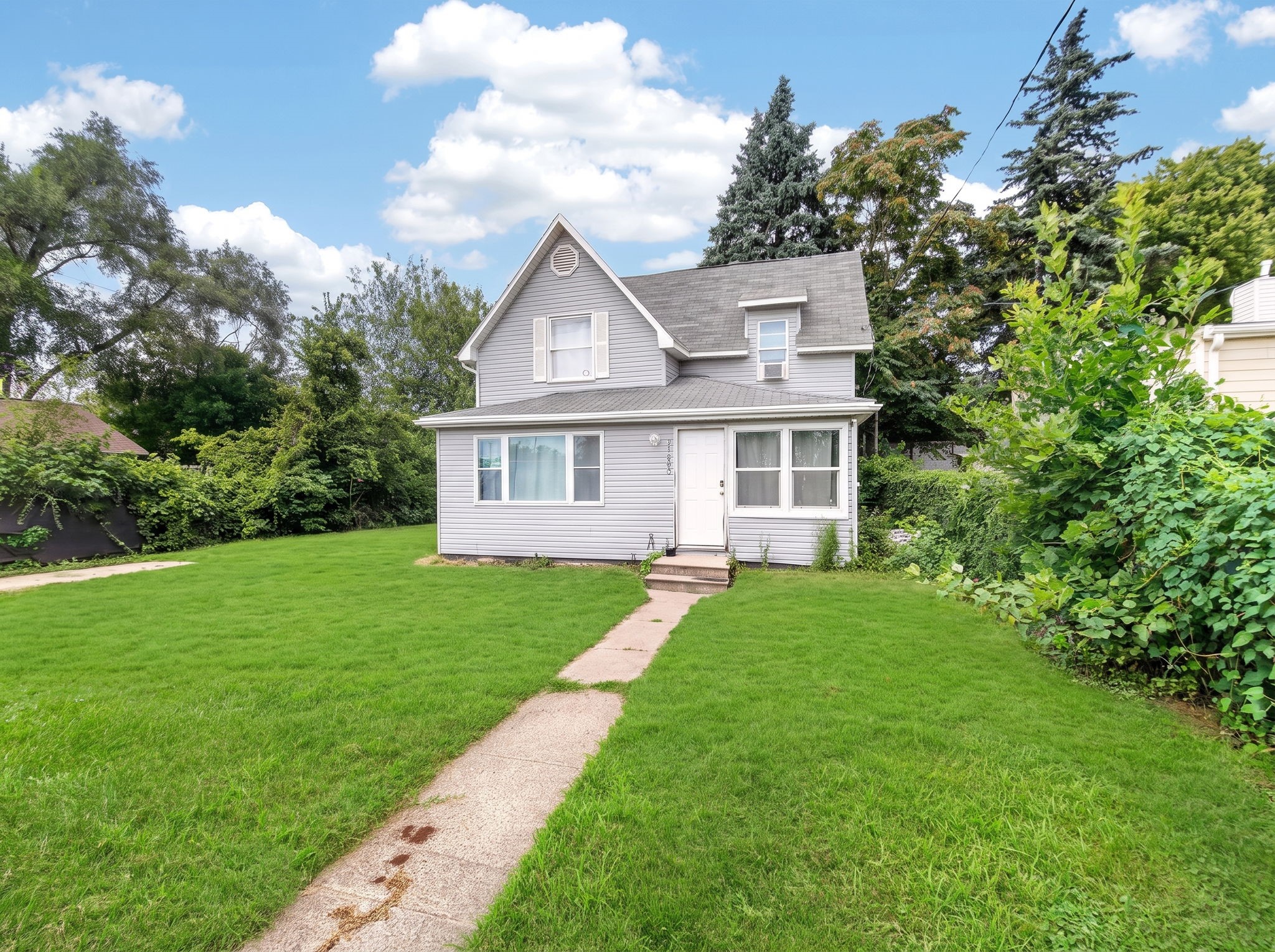 148 E Sheridan Avenue Property Photo 2
