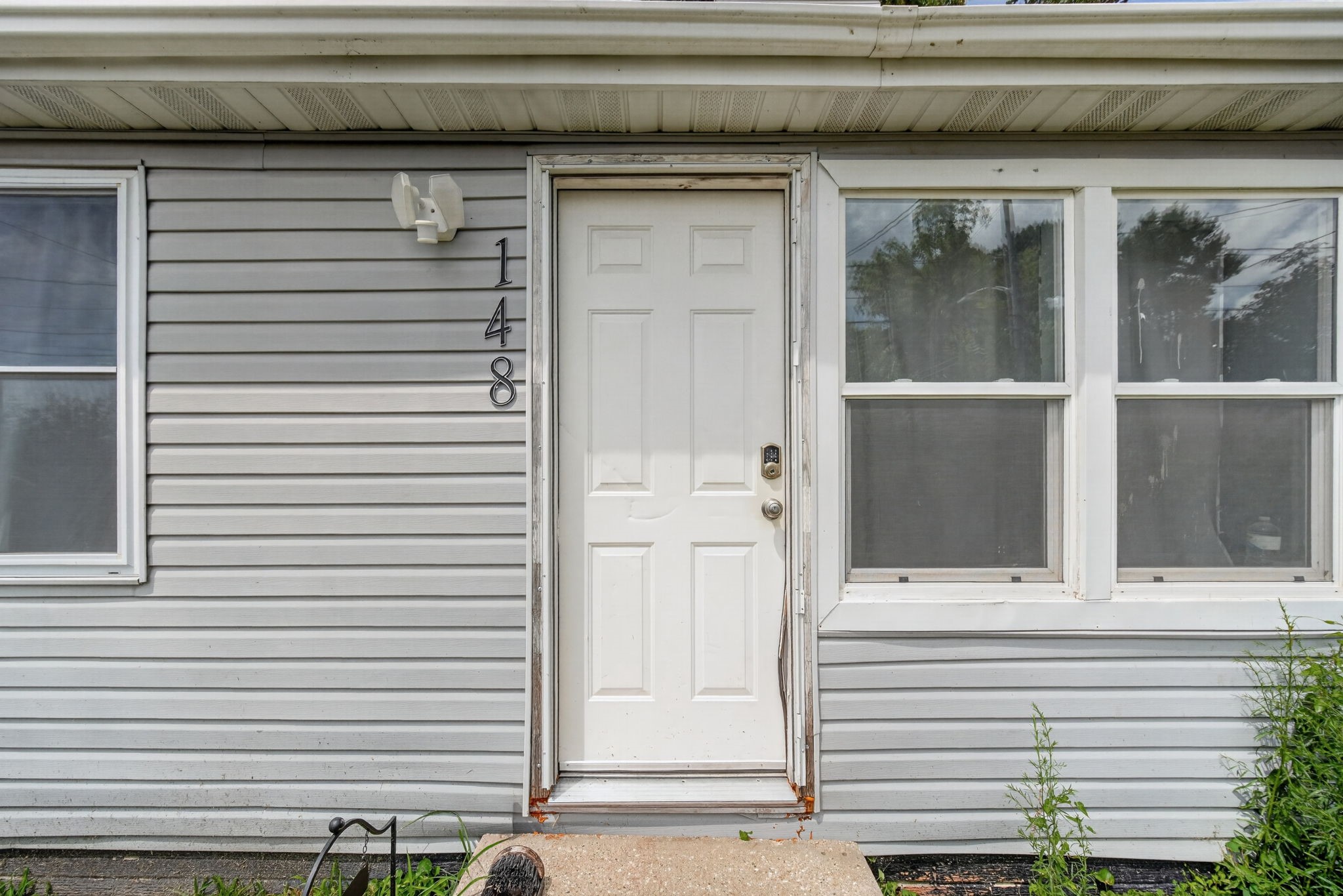 148 E Sheridan Avenue Property Photo 4