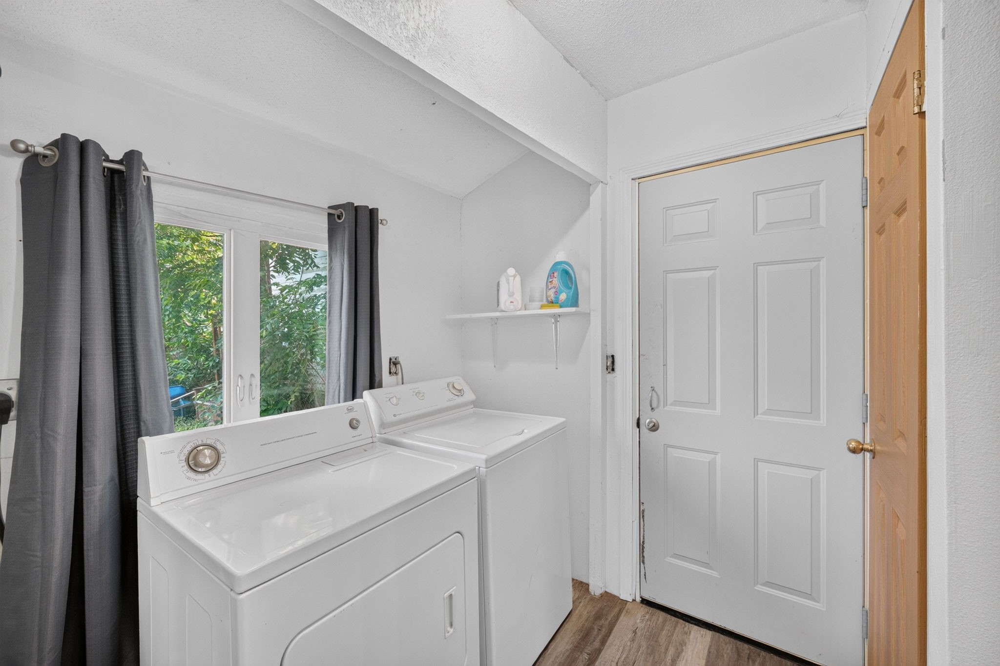 148 E Sheridan Avenue Property Photo 16