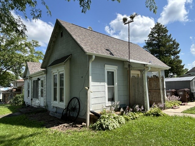 607 S Elm Street Property Photo 2