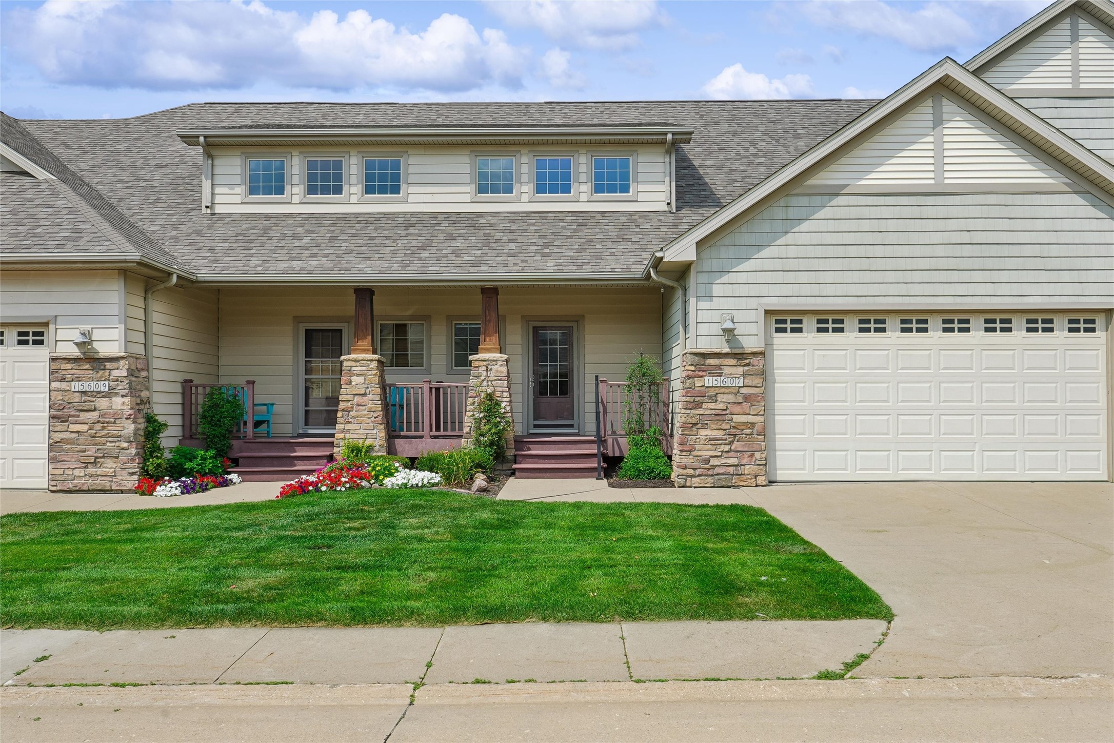 15607 Monroe Court Property Photo 1