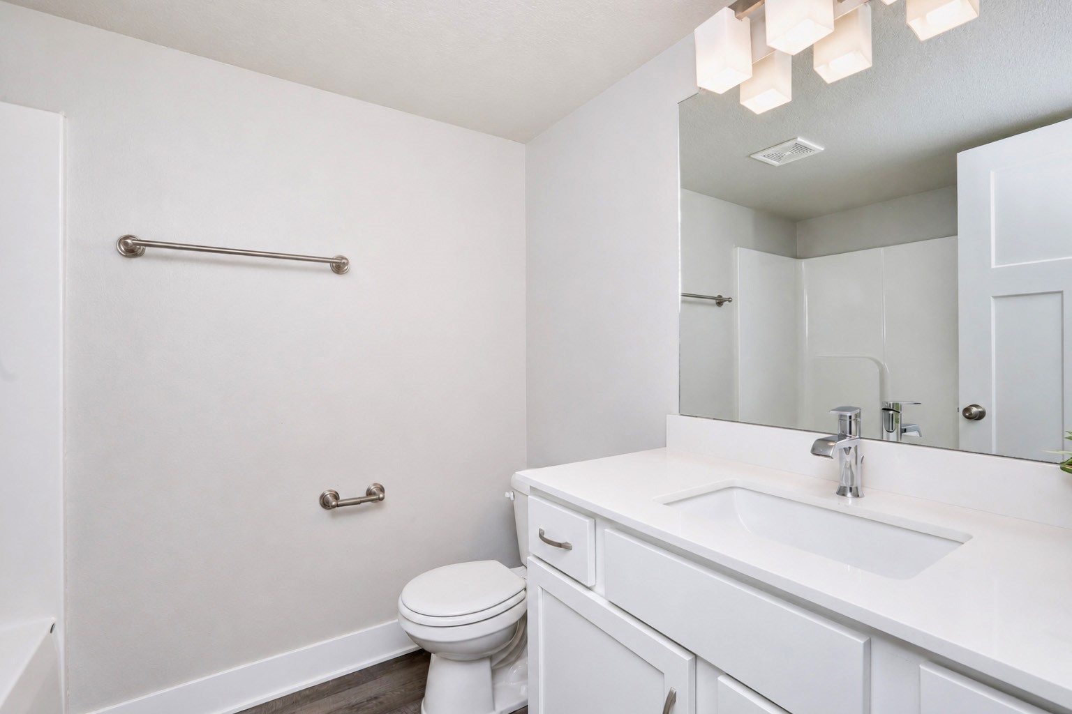 1504 Ne Polk Drive Property Photo 4