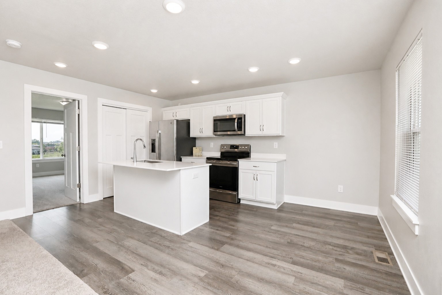1504 Ne Polk Drive Property Photo 13