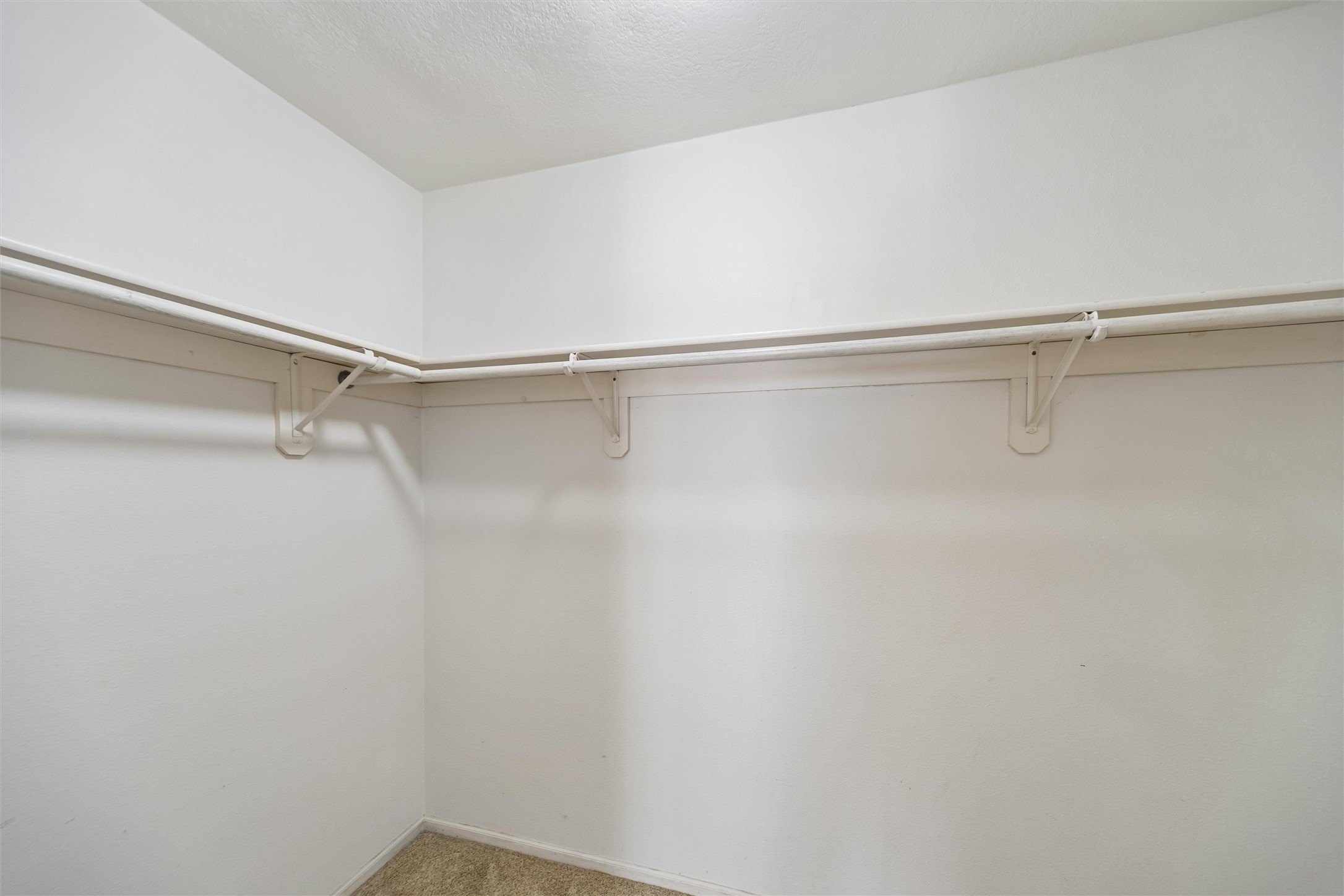 3828 Hunter Avenue Property Photo 14