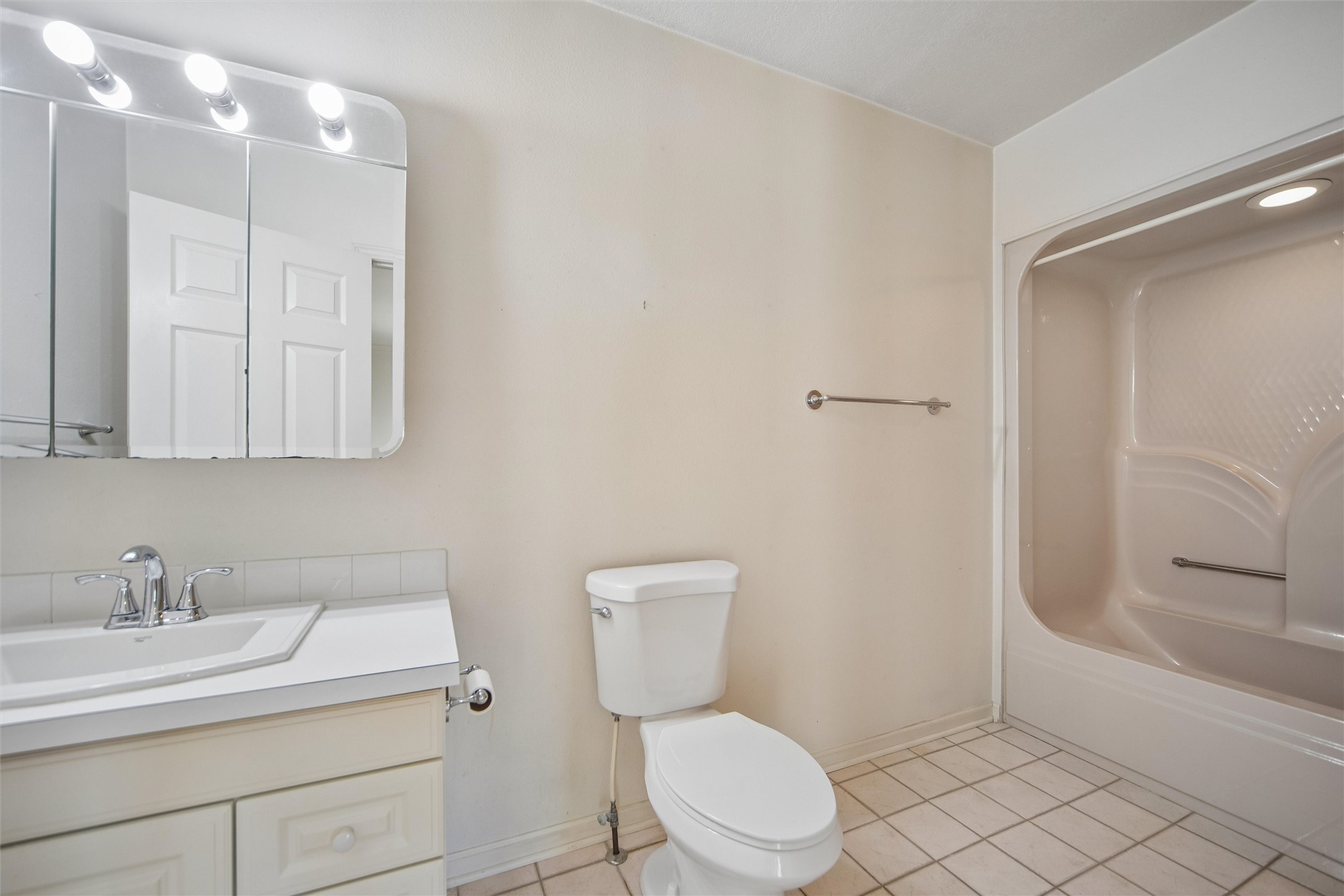 3828 Hunter Avenue Property Photo 15