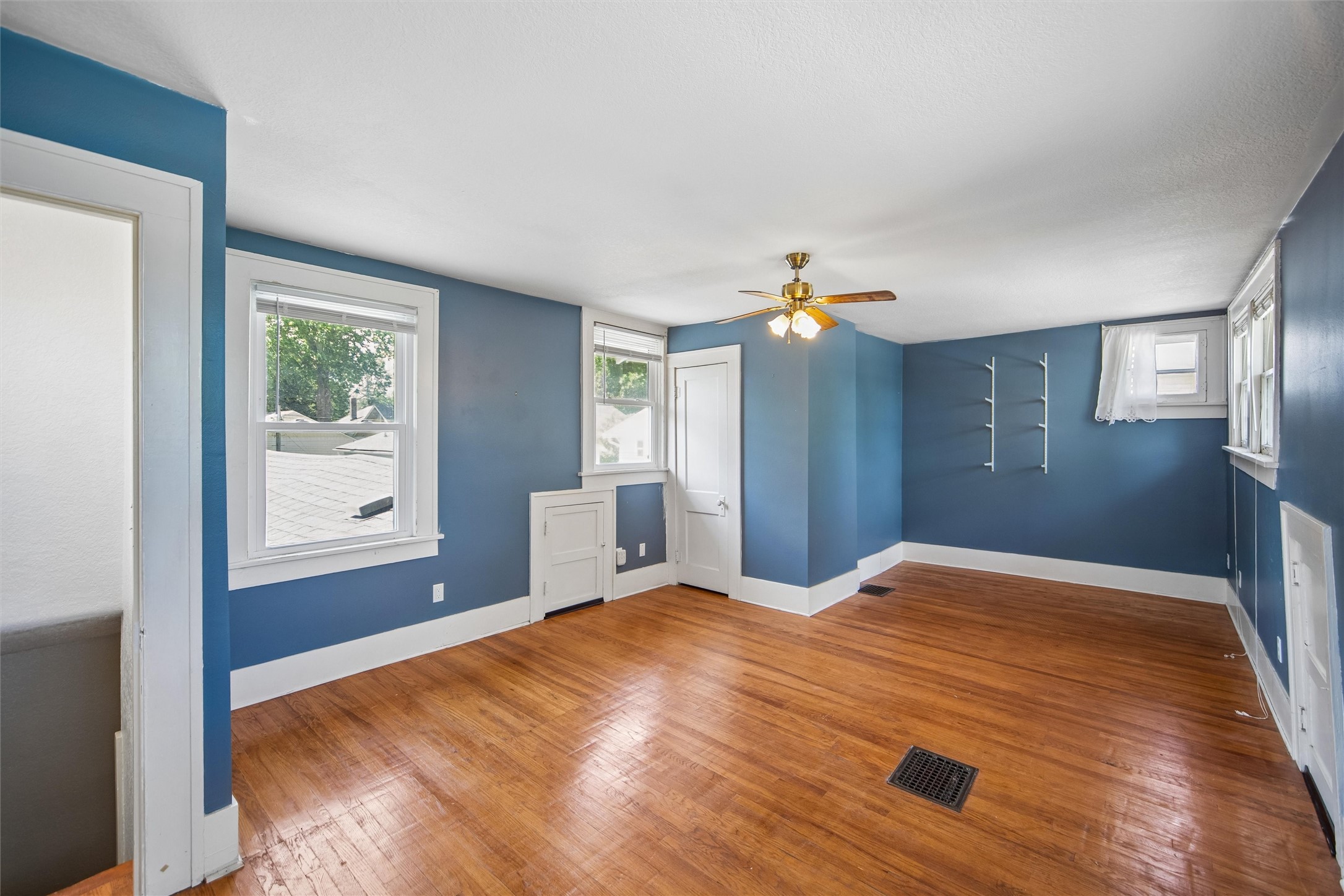 3828 Hunter Avenue Property Photo 20