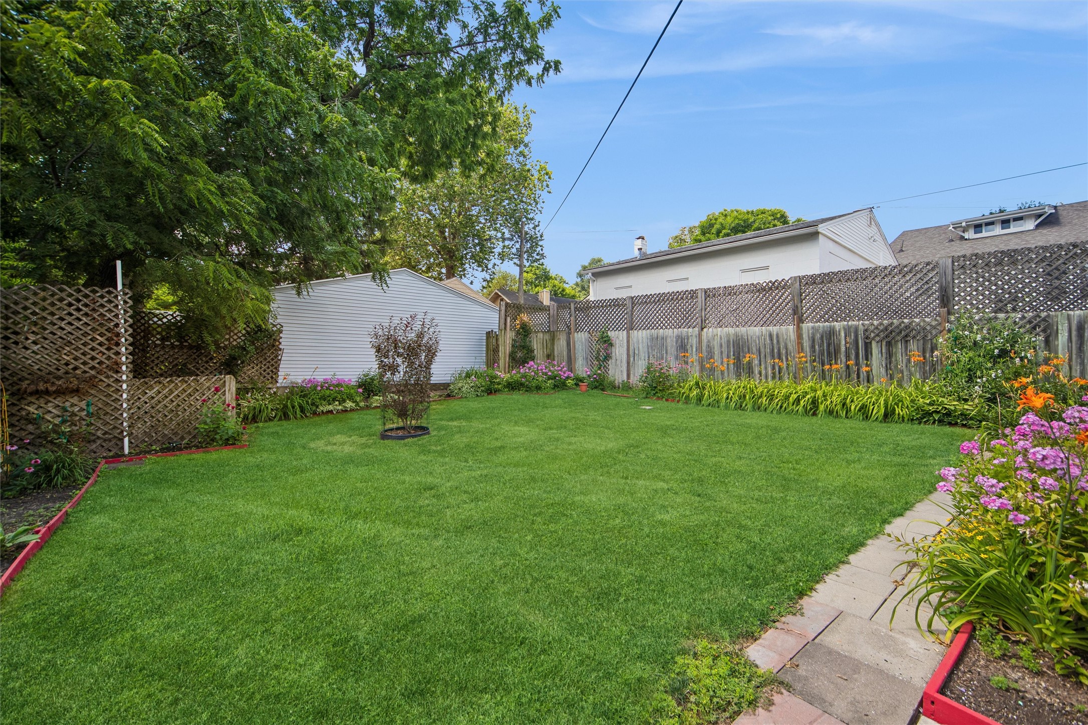 3828 Hunter Avenue Property Photo 27