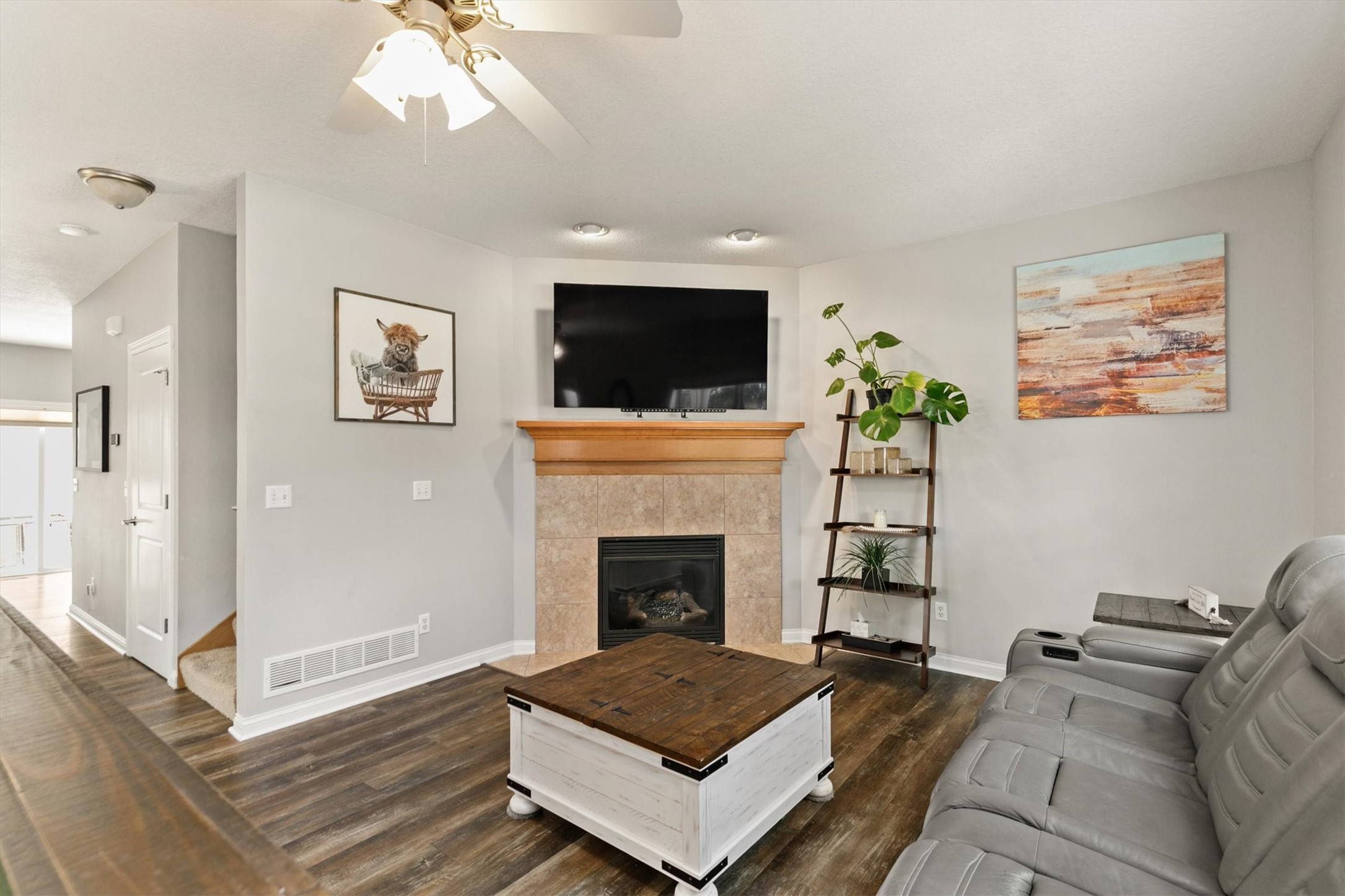 6330 Beechtree Drive 10107 Property Photo 5