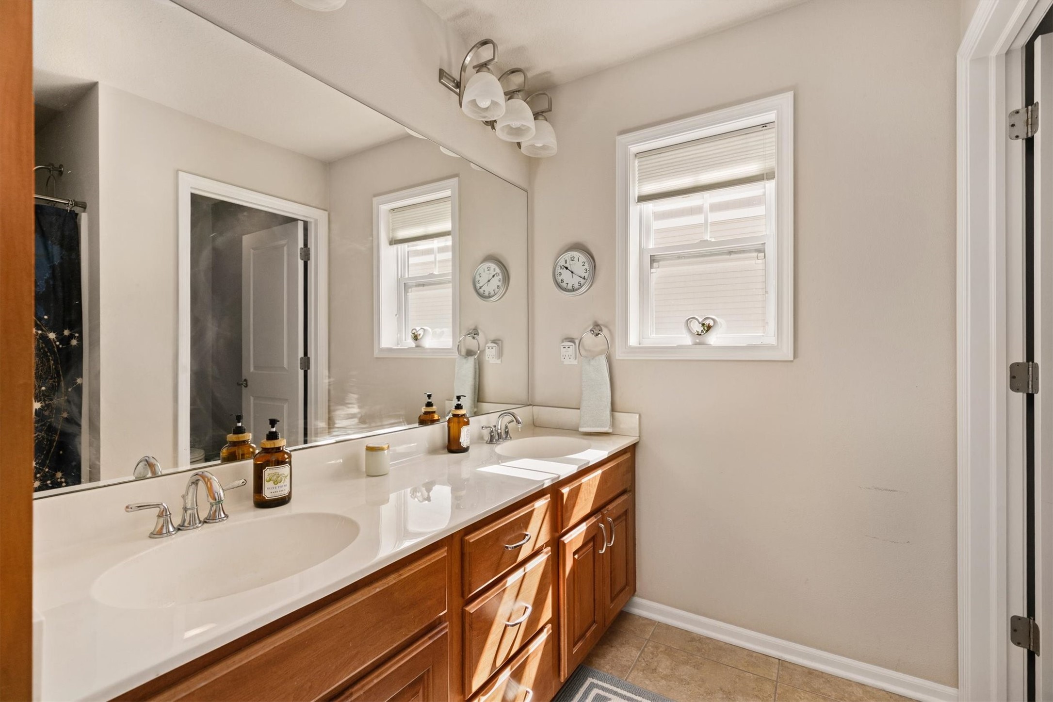 6330 Beechtree Drive 10107 Property Photo 16