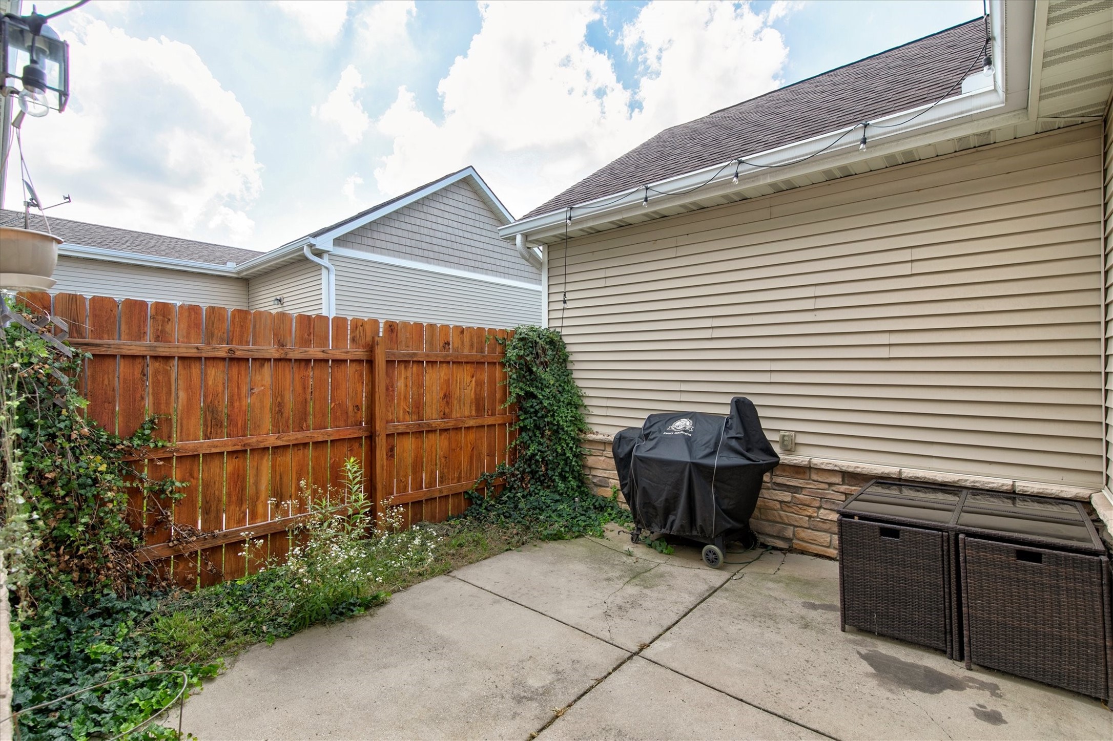 6330 Beechtree Drive 10107 Property Photo 28