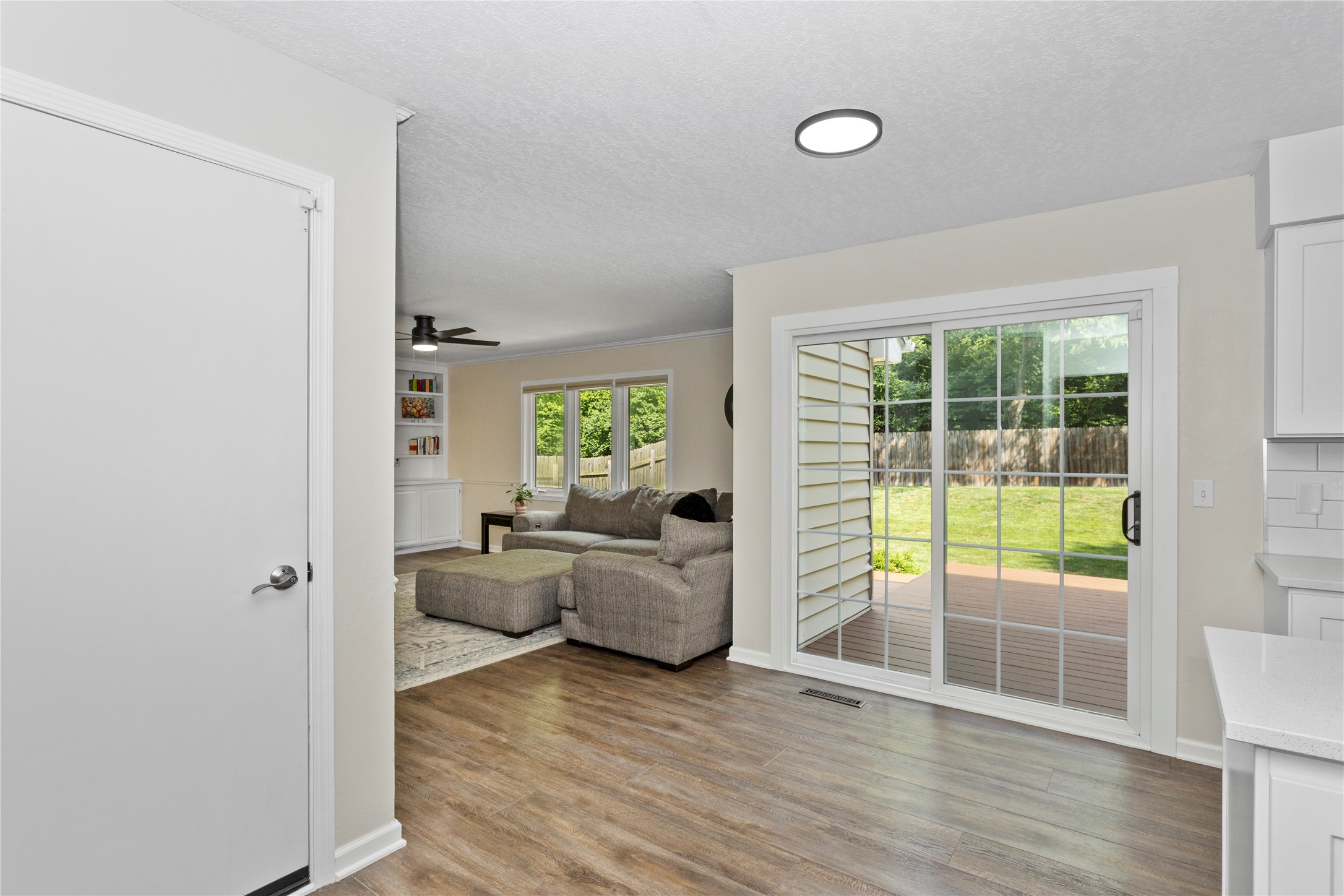 2701 Scenic Valley Drive Property Photo 14