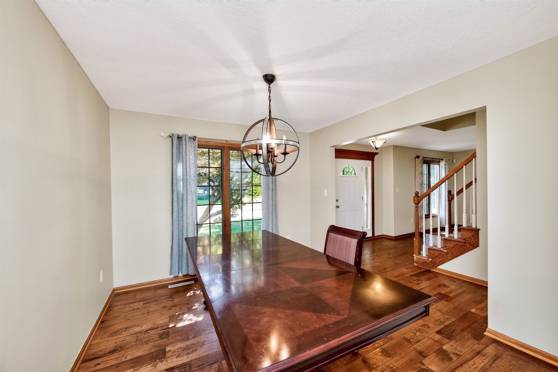 4616 93rd Street Property Photo 4