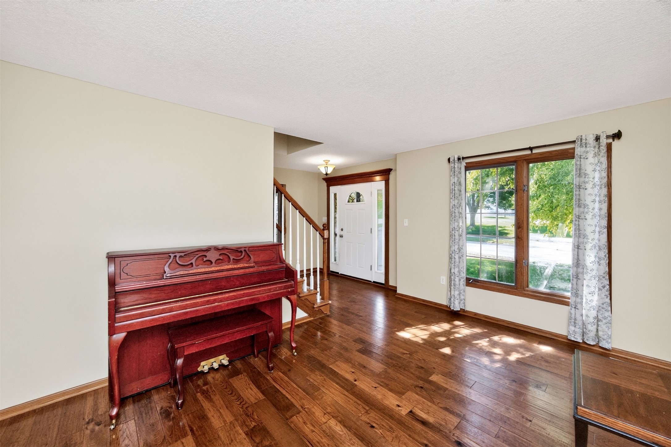 4616 93rd Street Property Photo 5