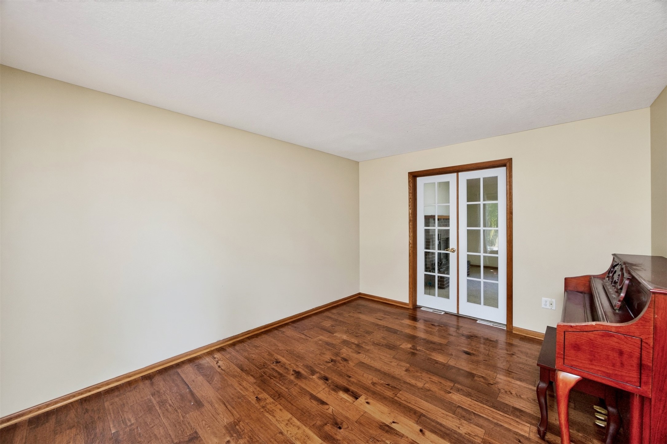 4616 93rd Street Property Photo 6