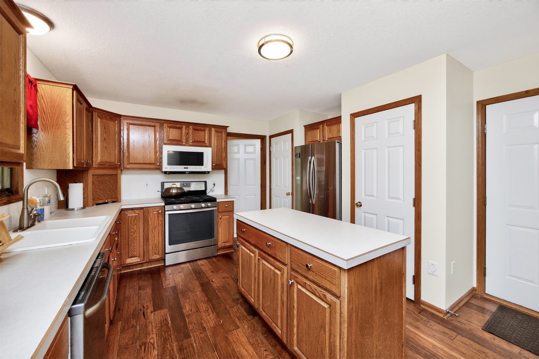 4616 93rd Street Property Photo 12