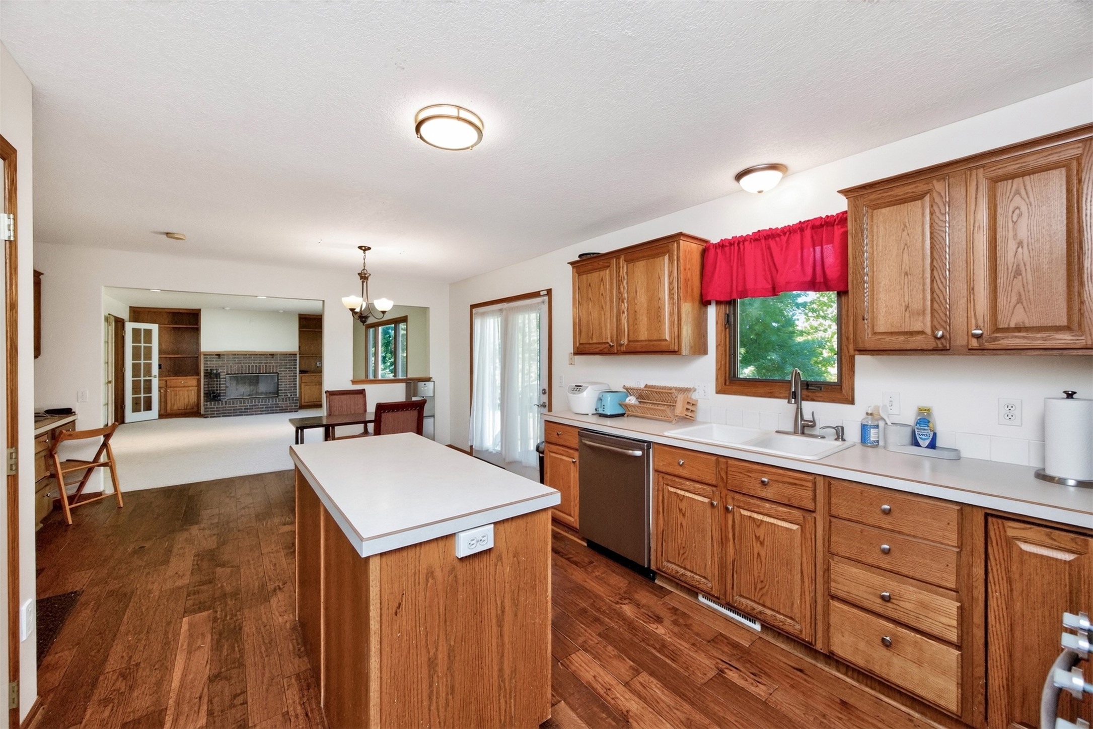 4616 93rd Street Property Photo 13