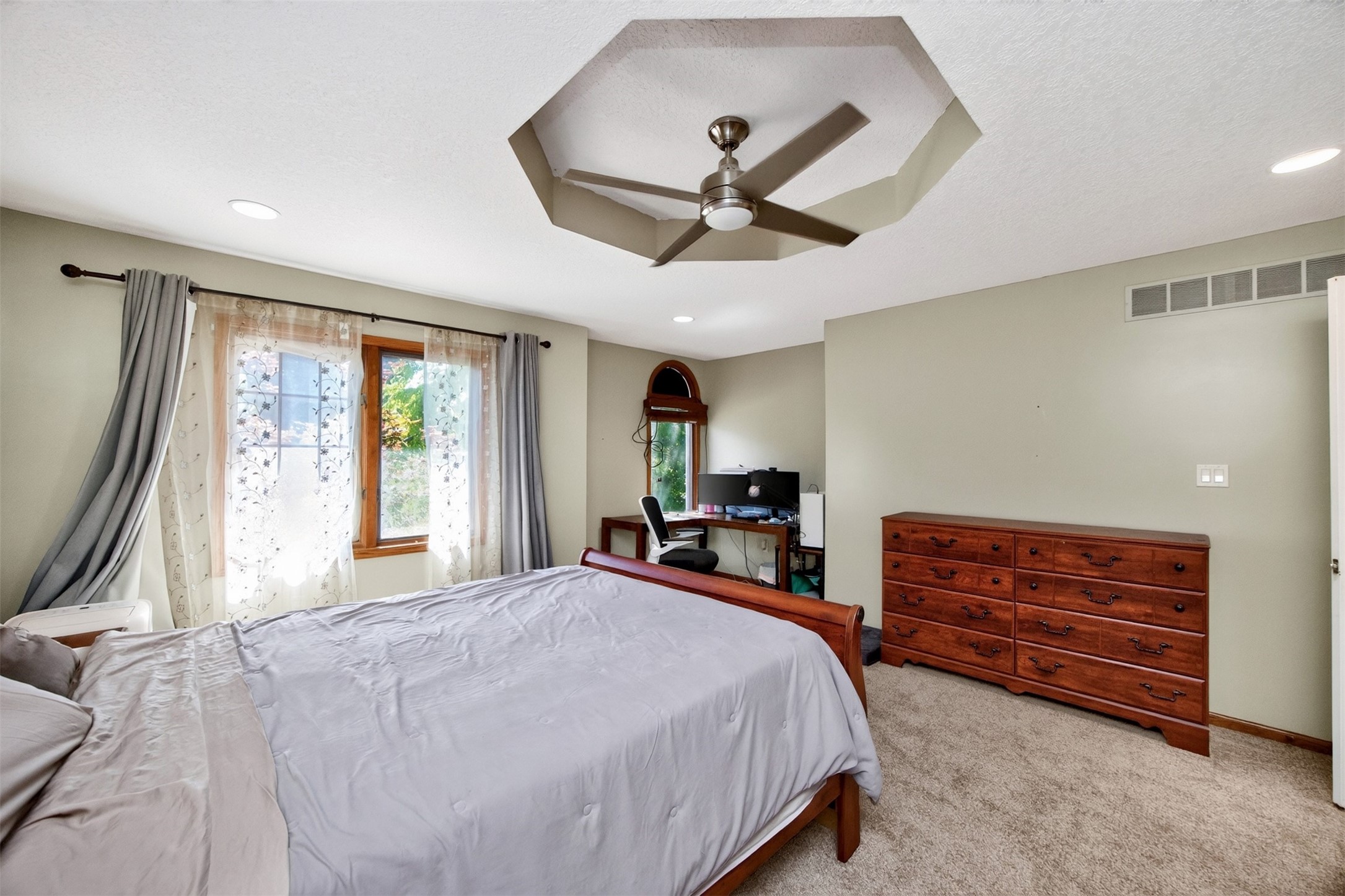 4616 93rd Street Property Photo 17