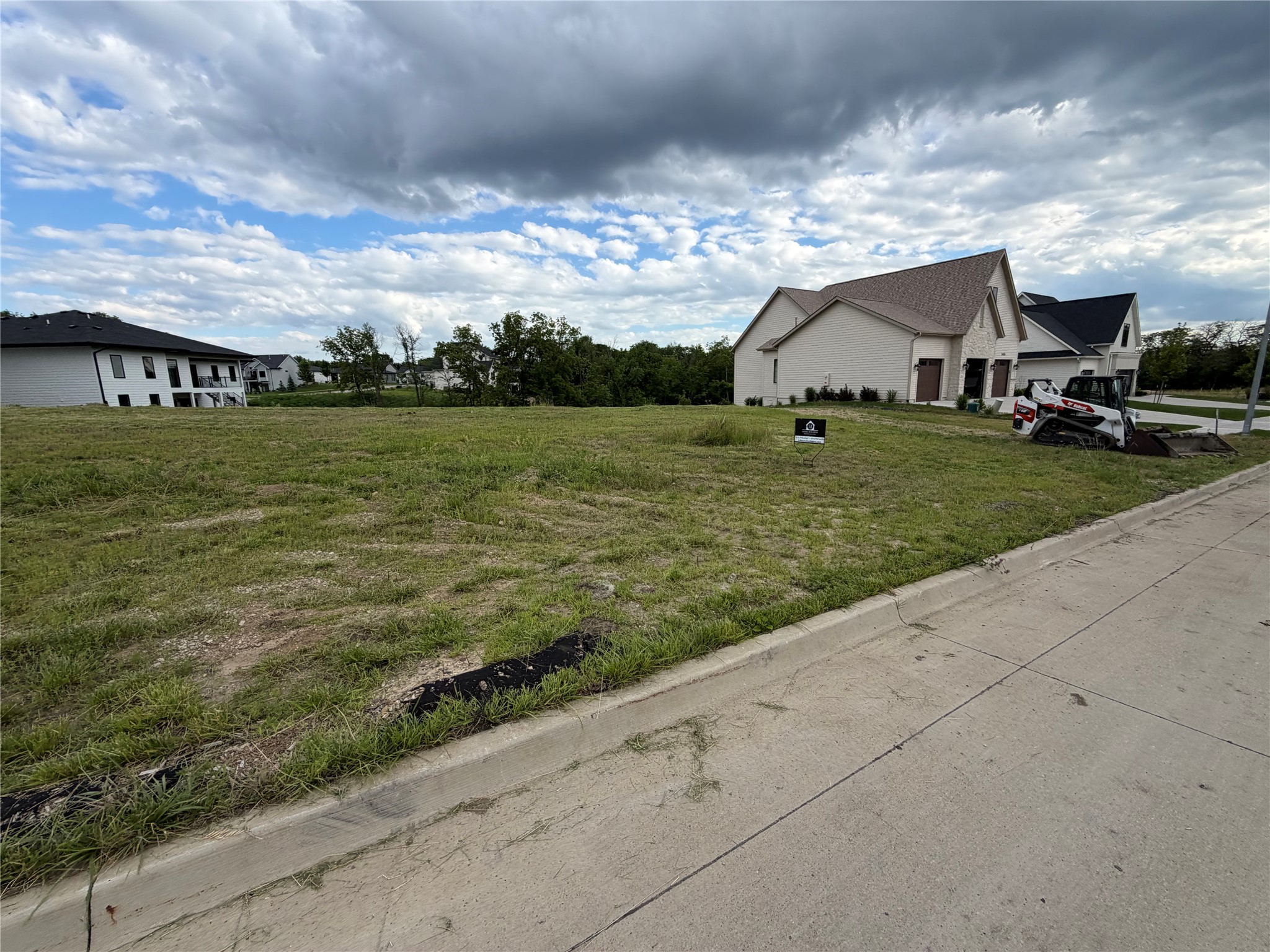 14812 Persimmon Drive Property Photo 1