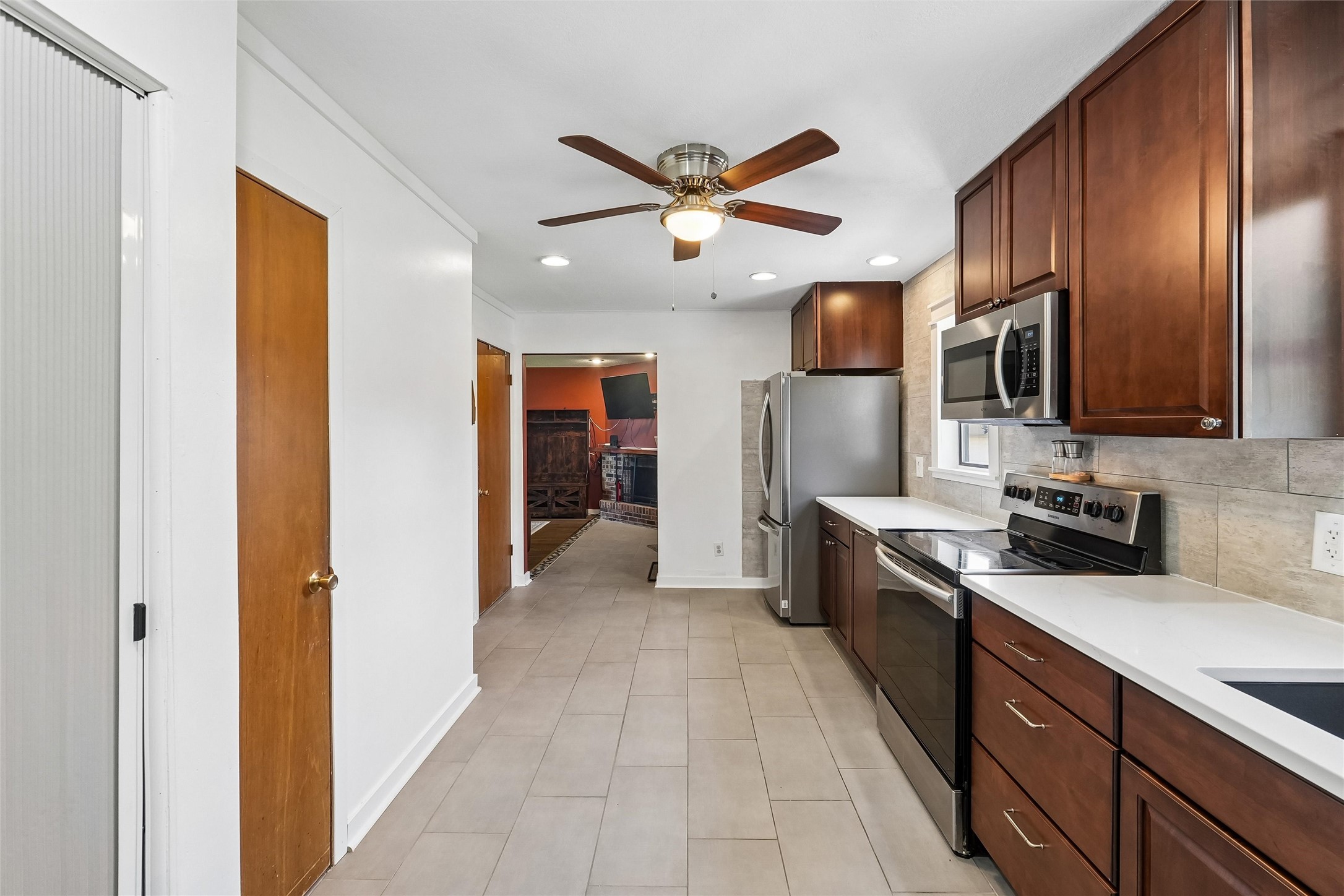7300 Prairie Avenue Property Photo 13