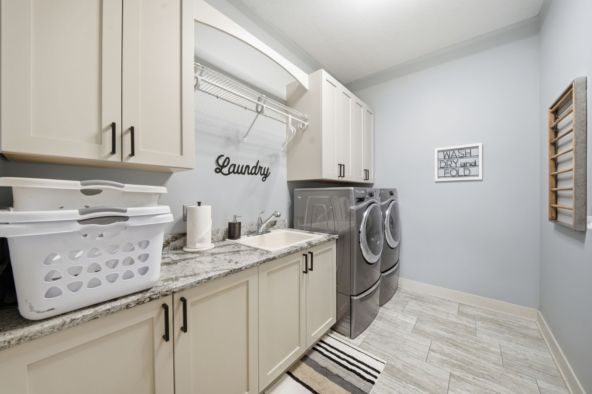 1824 Falcon Drive Property Photo 12