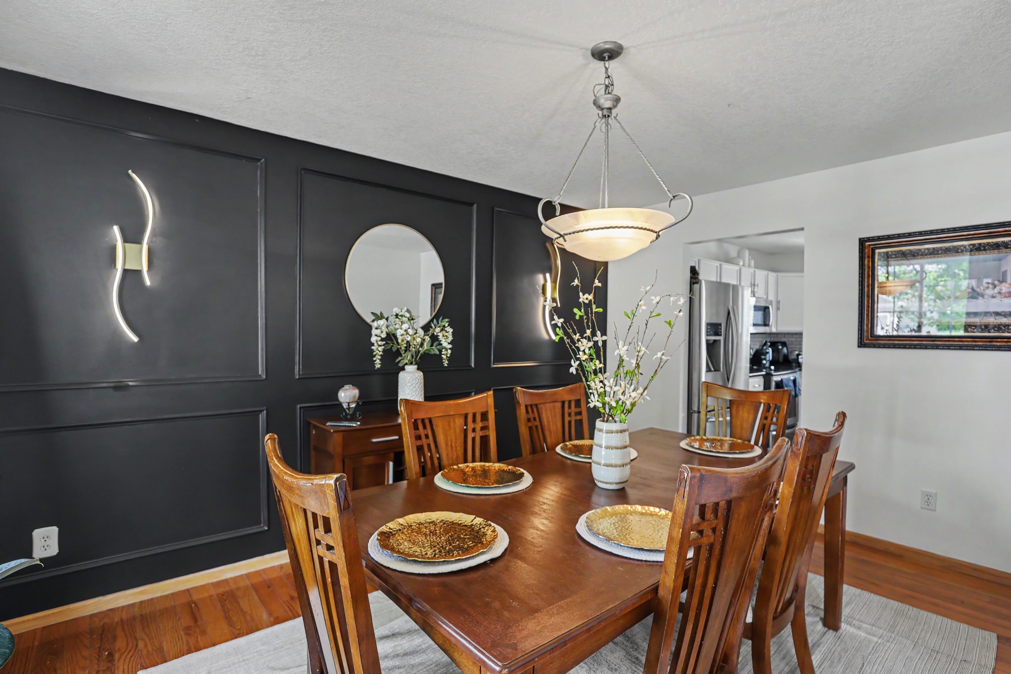 2405 E Luster Lane Property Photo 4