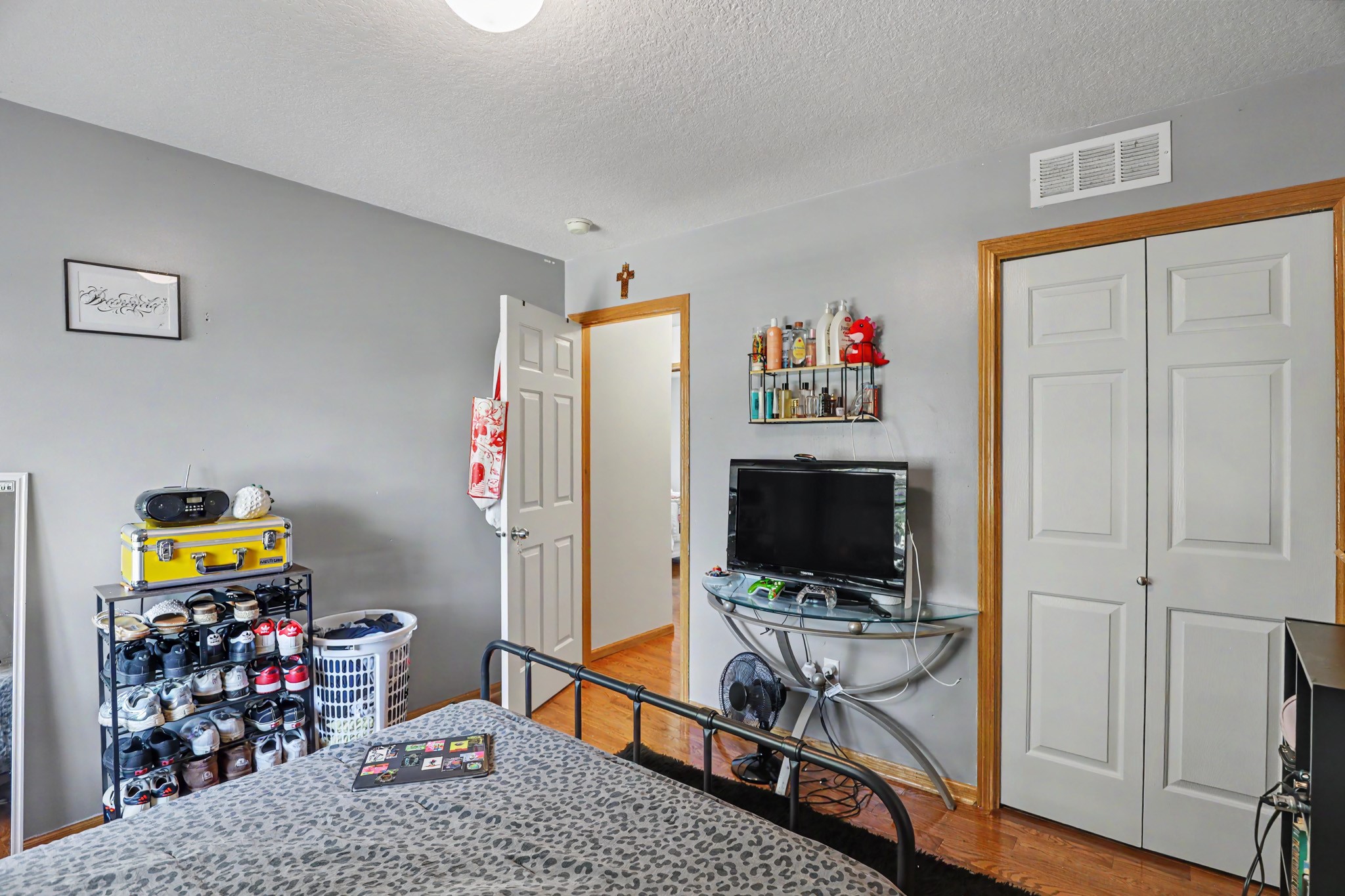 2405 E Luster Lane Property Photo 18