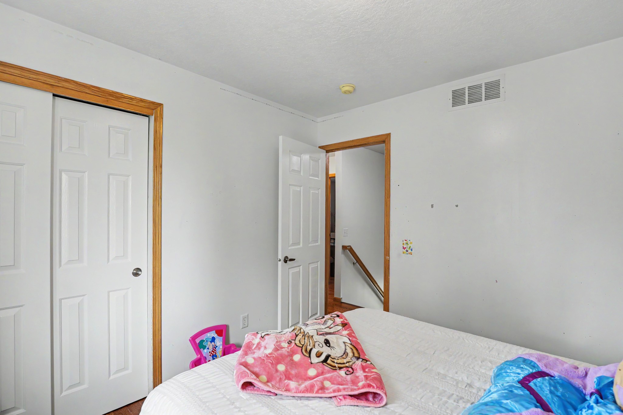 2405 E Luster Lane Property Photo 22