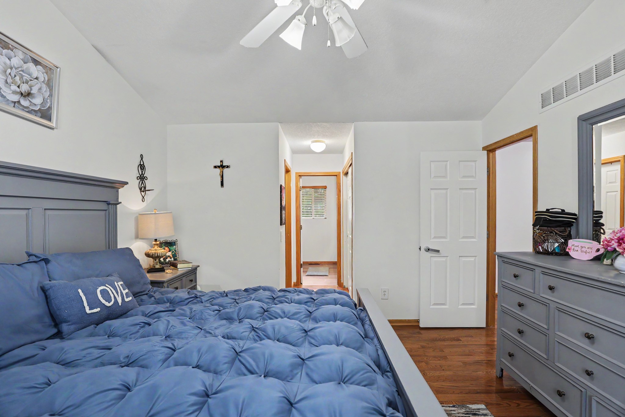 2405 E Luster Lane Property Photo 25
