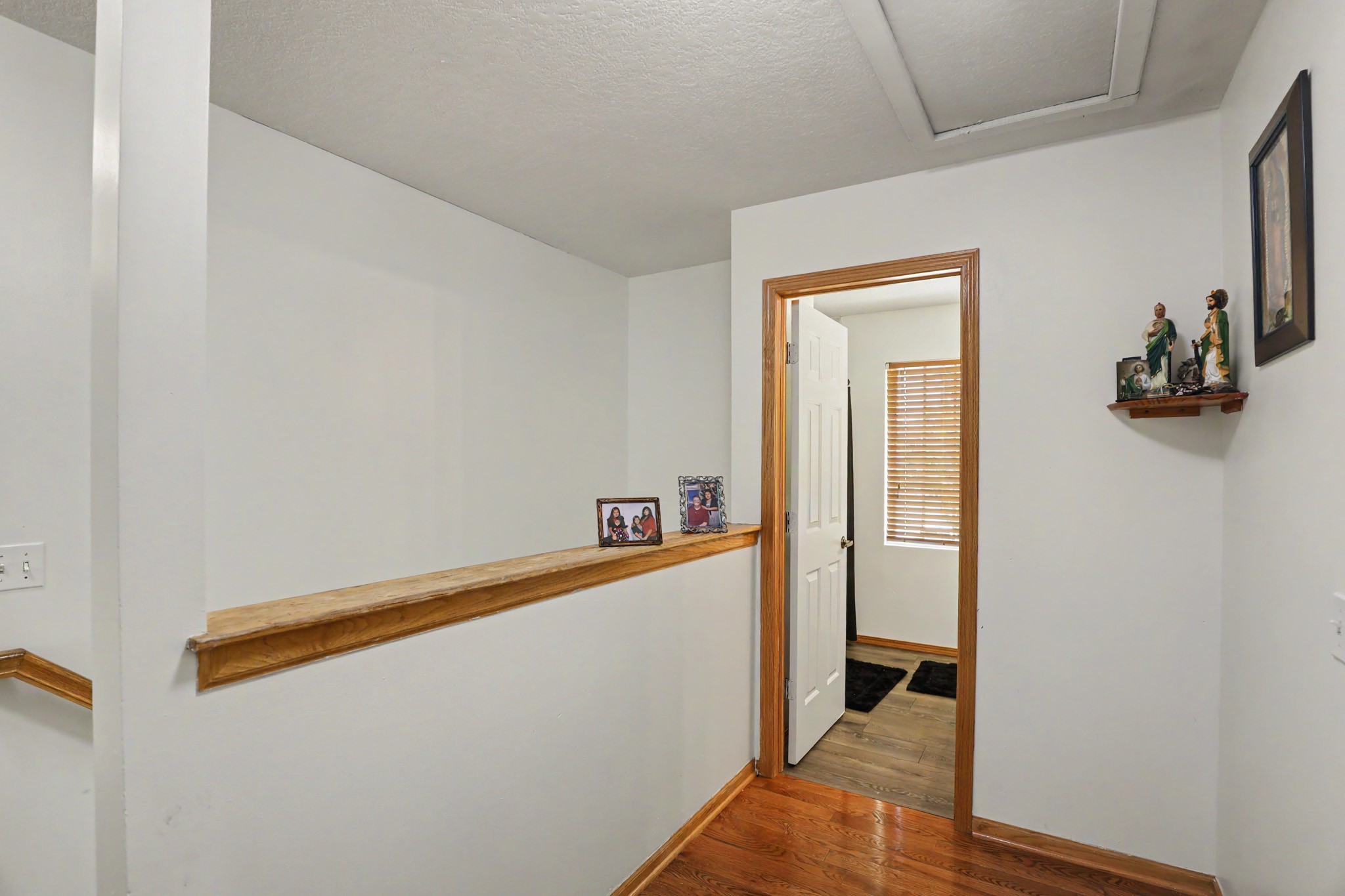 2405 E Luster Lane Property Photo 28