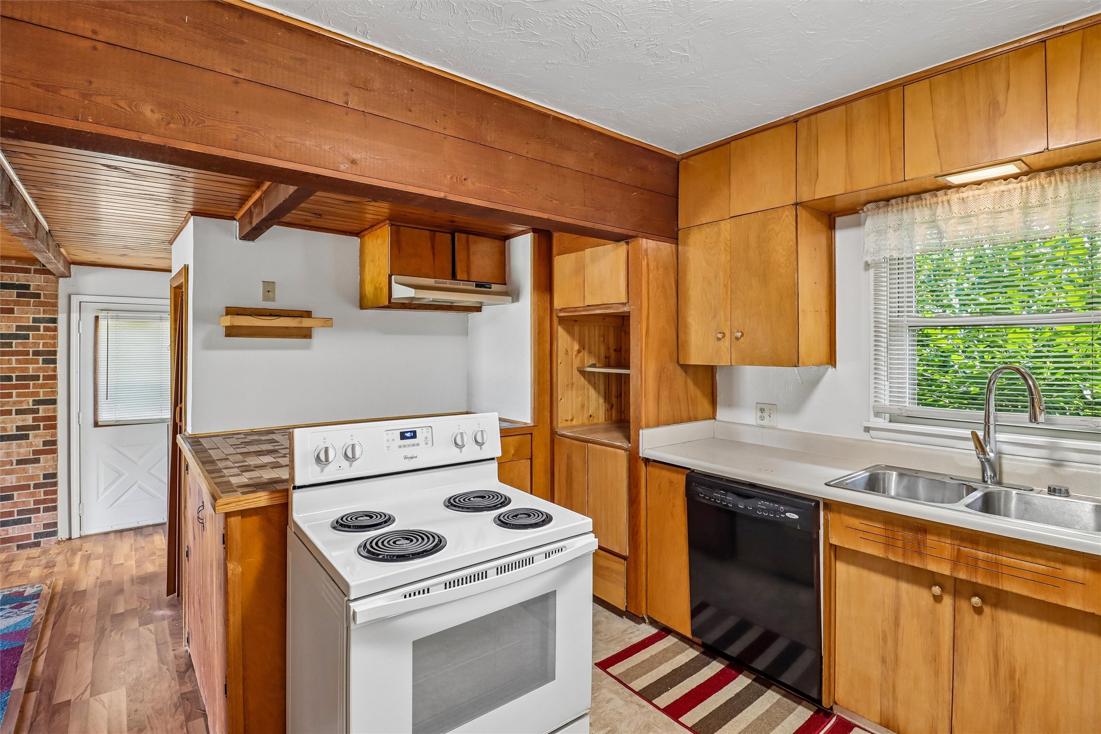 115 Bonita Avenue Property Photo 6